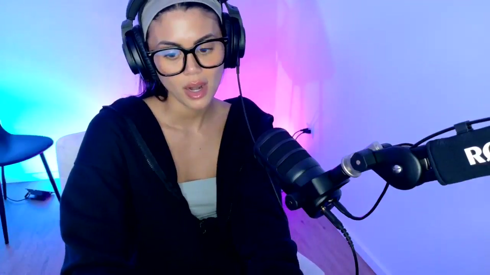 Gallery image thumbnail from alexzamora's myfreecams stream on, 03/31/2025, 04:07 image 20 of 20