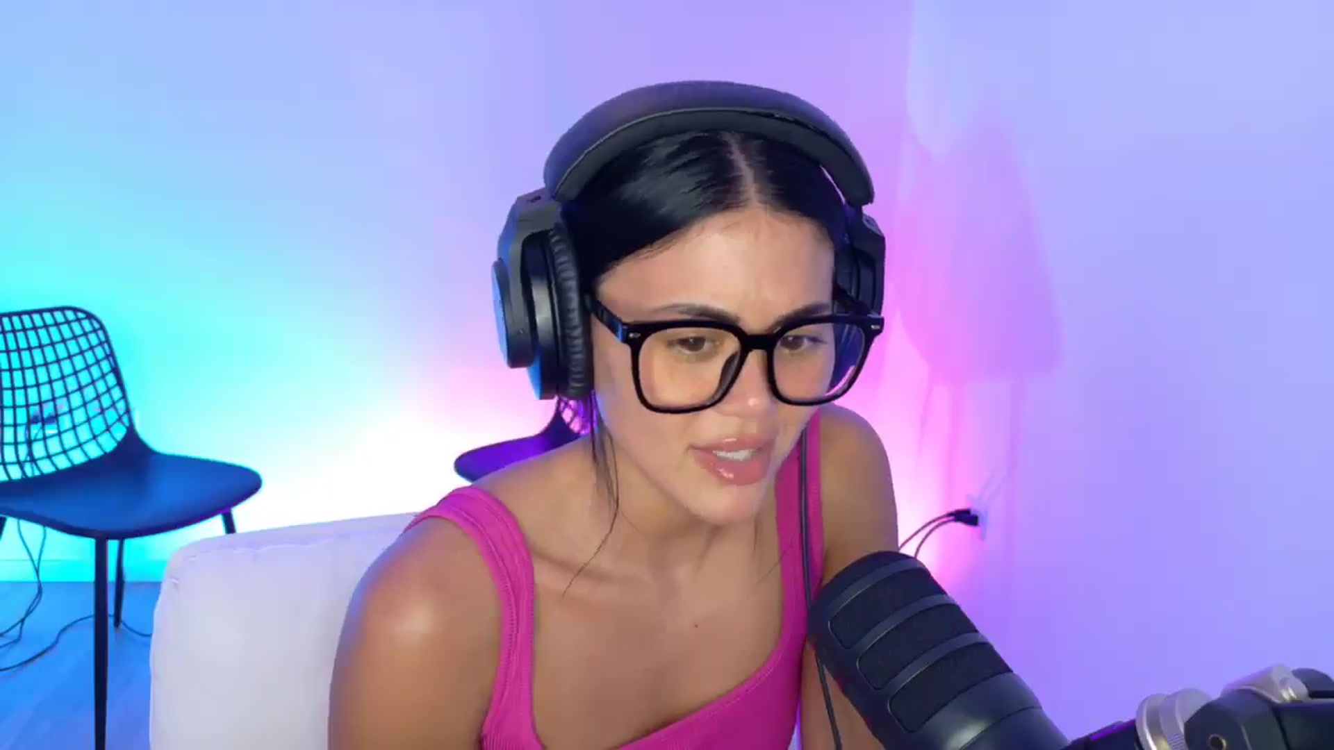Gallery image thumbnail from alexzamora's myfreecams stream on, 04/01/2025, 02:43 image 11 of 20