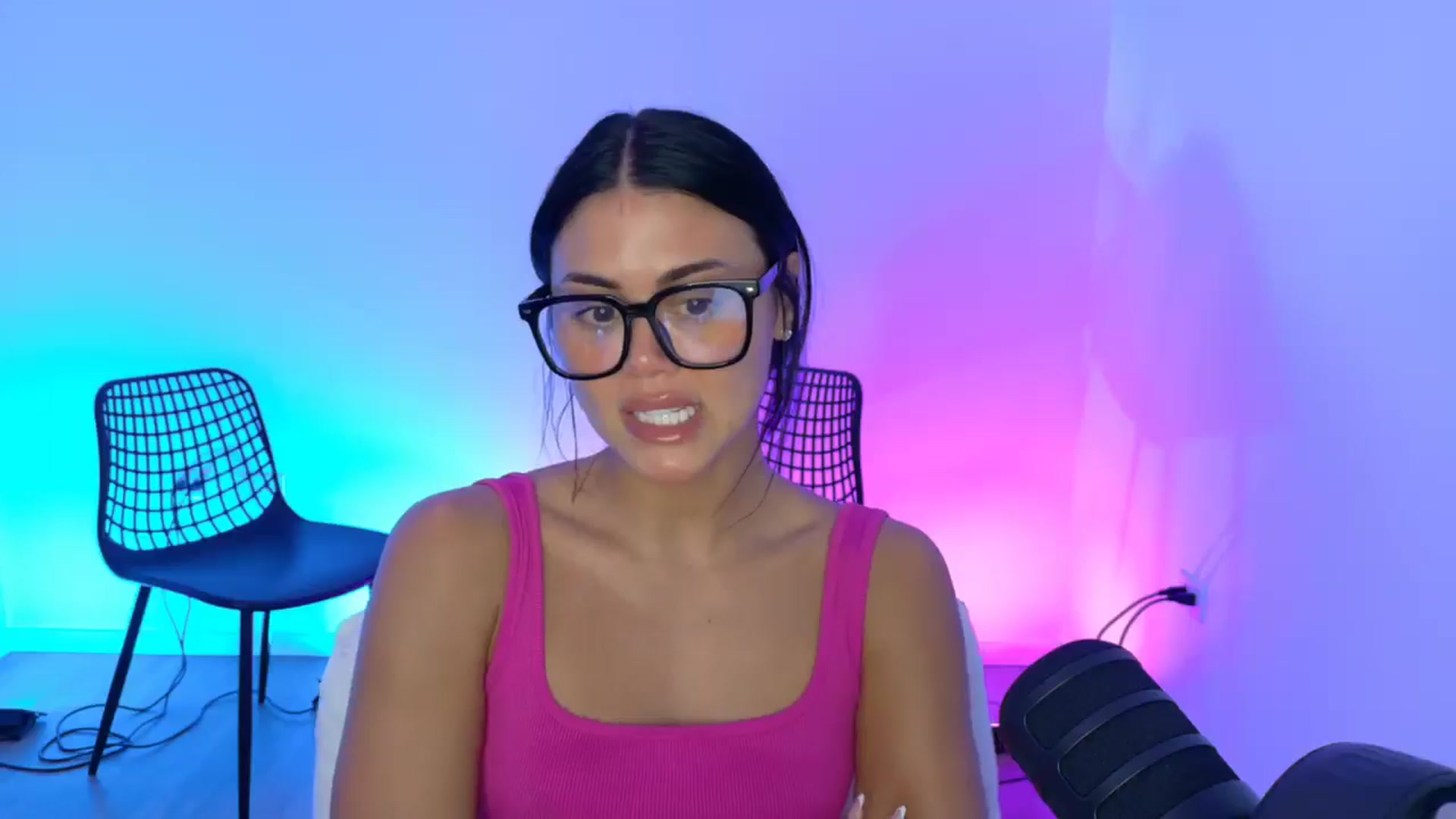 Gallery image thumbnail from alexzamora's myfreecams stream on, 04/01/2025, 02:43 image 4 of 20
