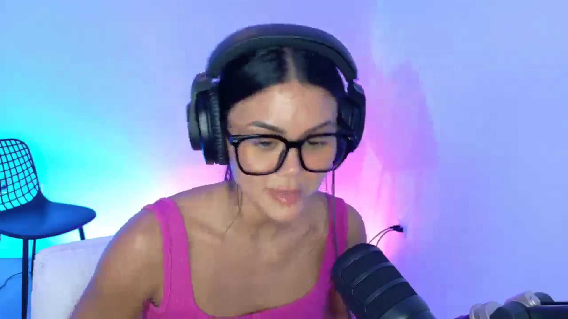Gallery image thumbnail from alexzamora's myfreecams stream on, 04/01/2025, 02:43 image 9 of 20