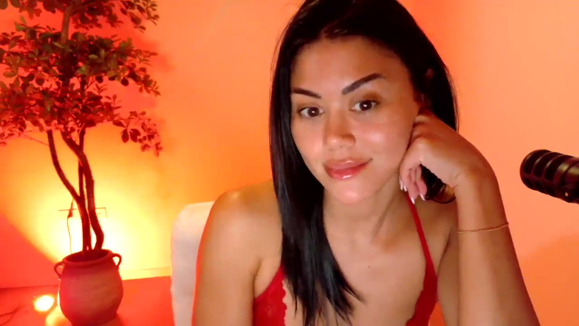 Gallery image thumbnail from alexzamora's myfreecams stream on, 04/03/2025, 05:02 image 8 of 20