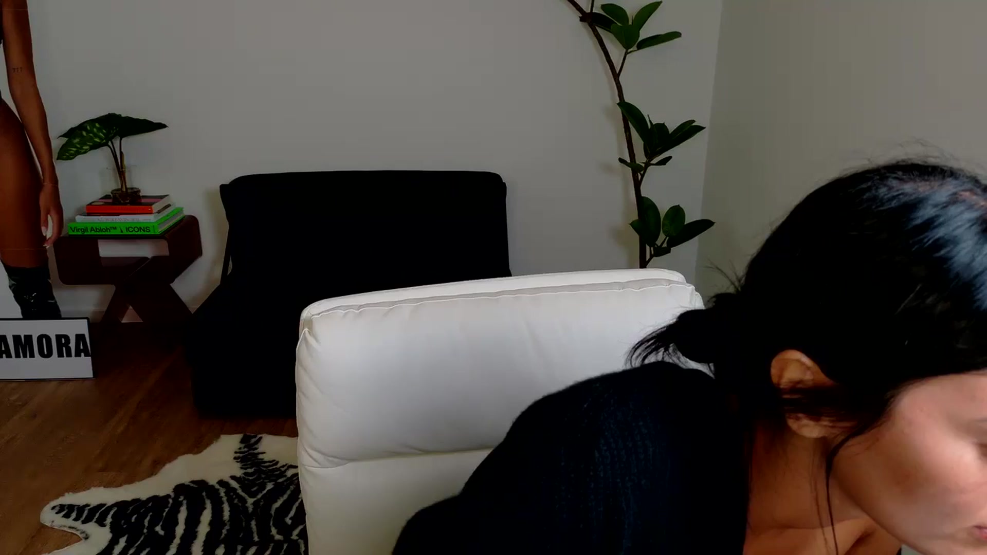Gallery image thumbnail from alexzamora's myfreecams stream on, 04/17/2025, 05:09 image 14 of 20