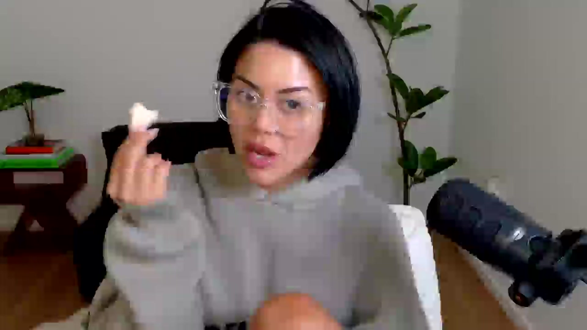 Gallery image thumbnail from alexzamora's myfreecams stream on, 04/25/2025, 05:24 image 17 of 20