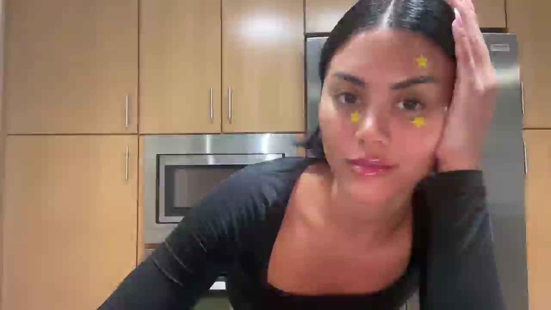 Gallery image thumbnail from alexzamora's myfreecams stream on, 04/27/2025, 05:20 image 18 of 20