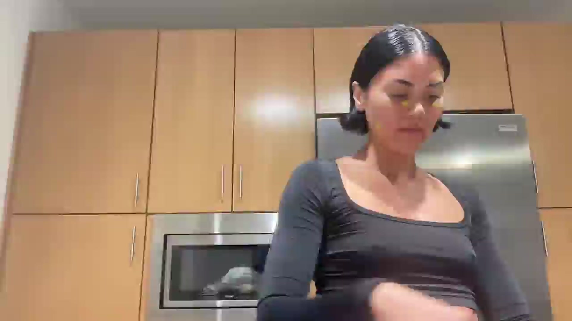 Gallery image thumbnail from alexzamora's myfreecams stream on, 04/27/2025, 05:20 image 13 of 20
