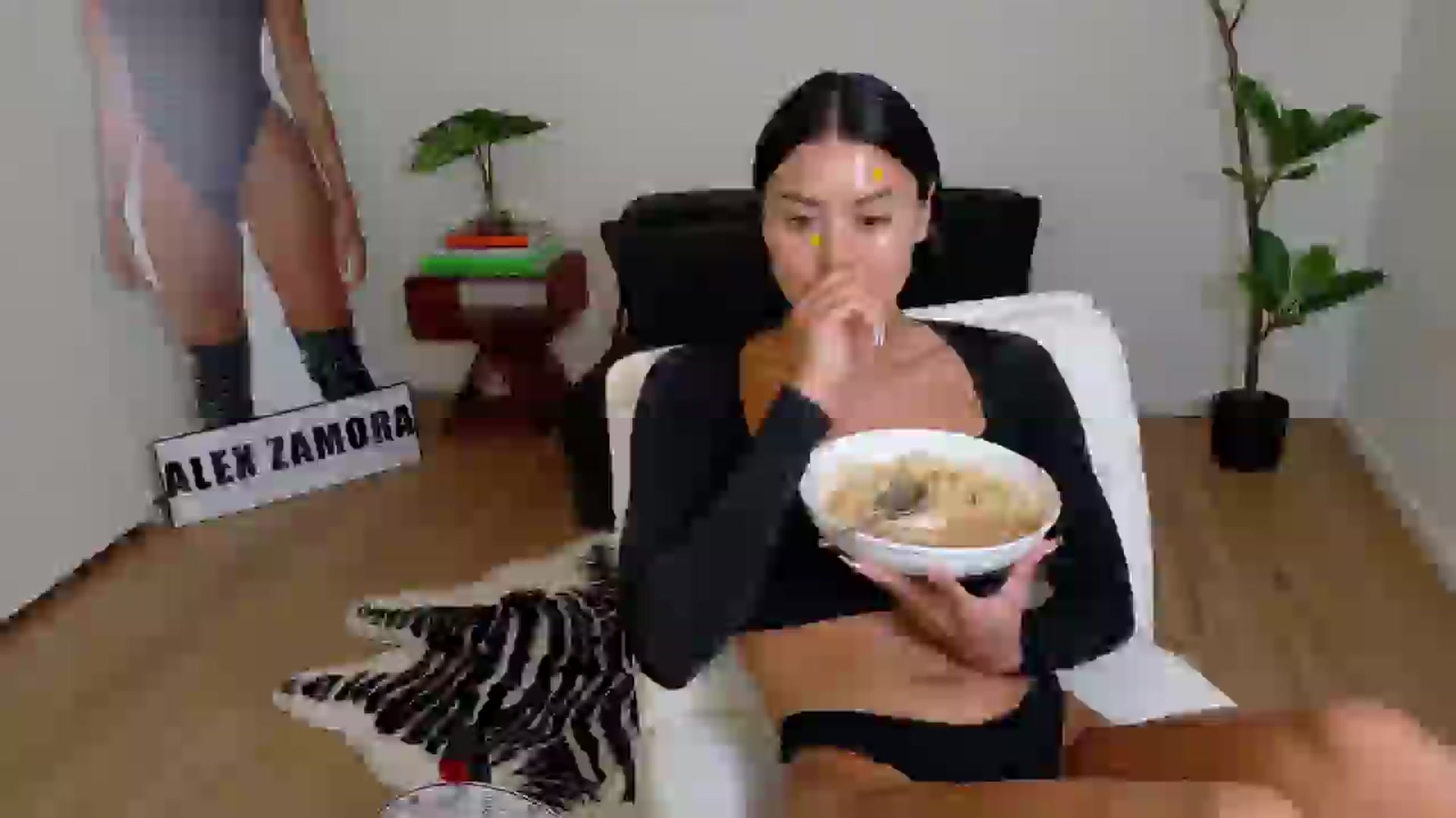 Gallery image thumbnail from alexzamora's myfreecams stream on, 04/27/2025, 05:38 image 8 of 20