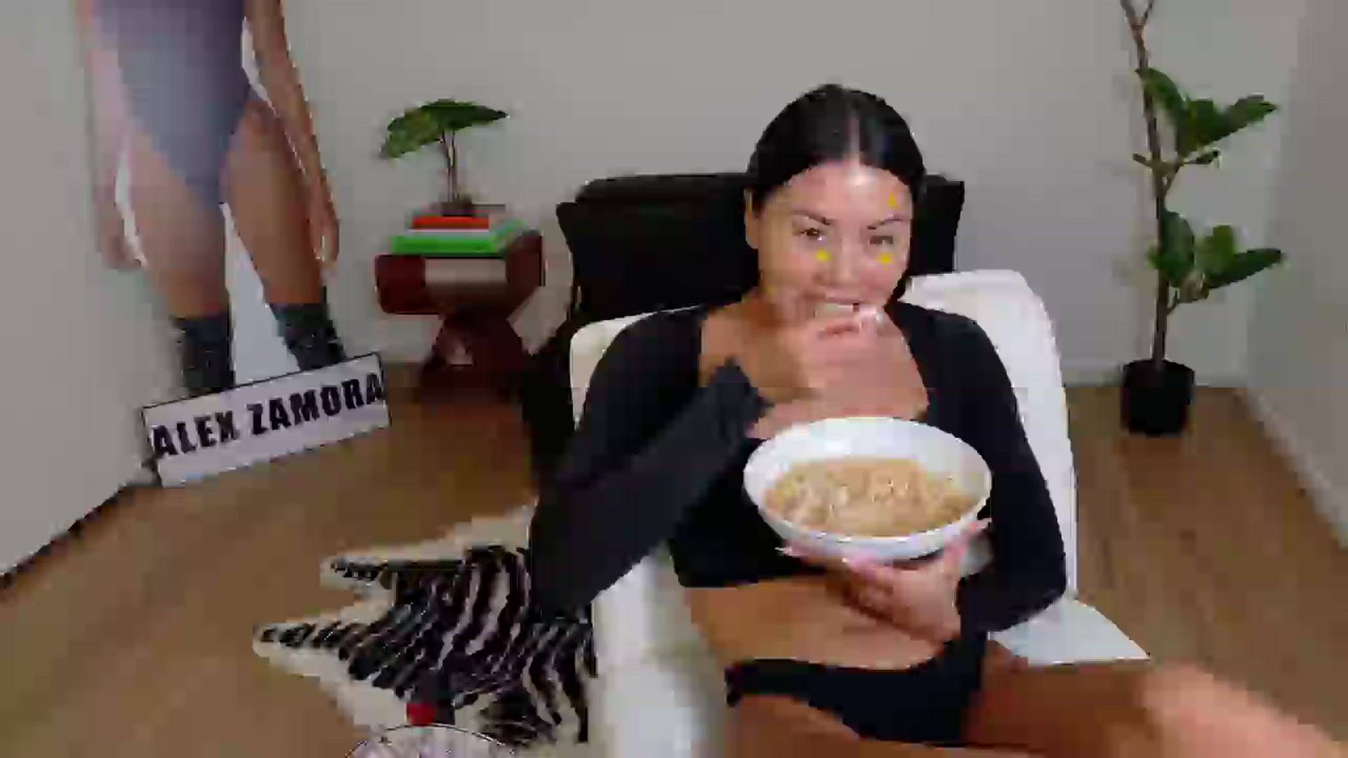 Gallery image thumbnail from alexzamora's myfreecams stream on, 04/27/2025, 05:38 image 11 of 20