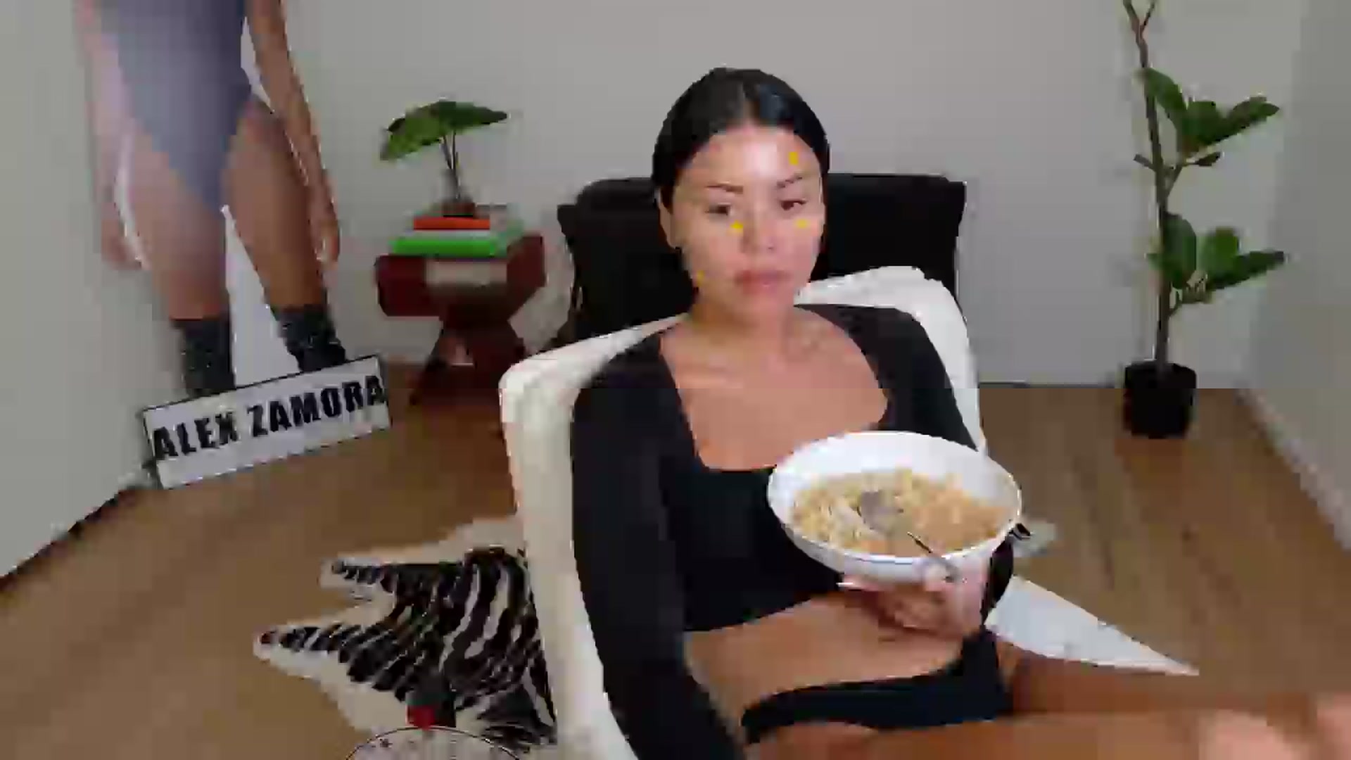 Gallery image thumbnail from alexzamora's myfreecams stream on, 04/27/2025, 05:38 image 17 of 20