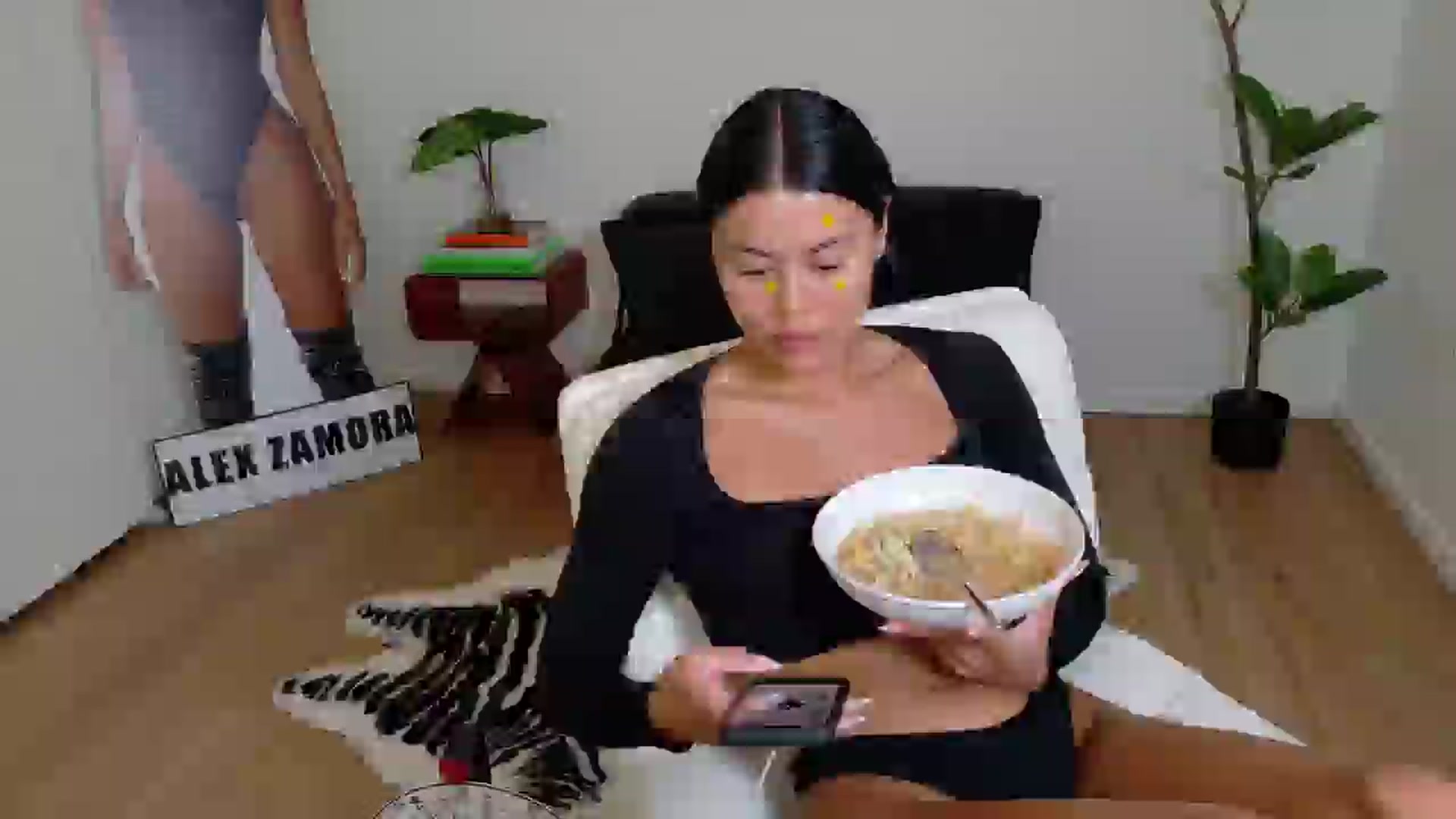 Gallery image thumbnail from alexzamora's myfreecams stream on, 04/27/2025, 05:38 image 18 of 20
