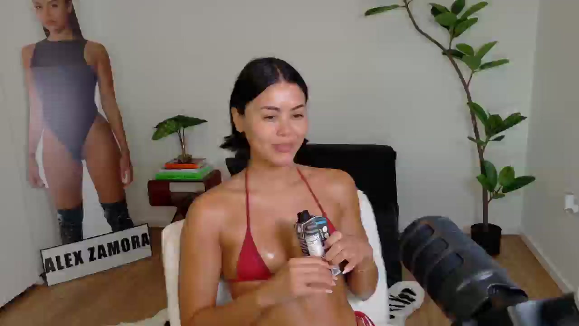 Gallery image thumbnail from alexzamora's myfreecams stream on, 04/29/2025, 21:34 image 1 of 20