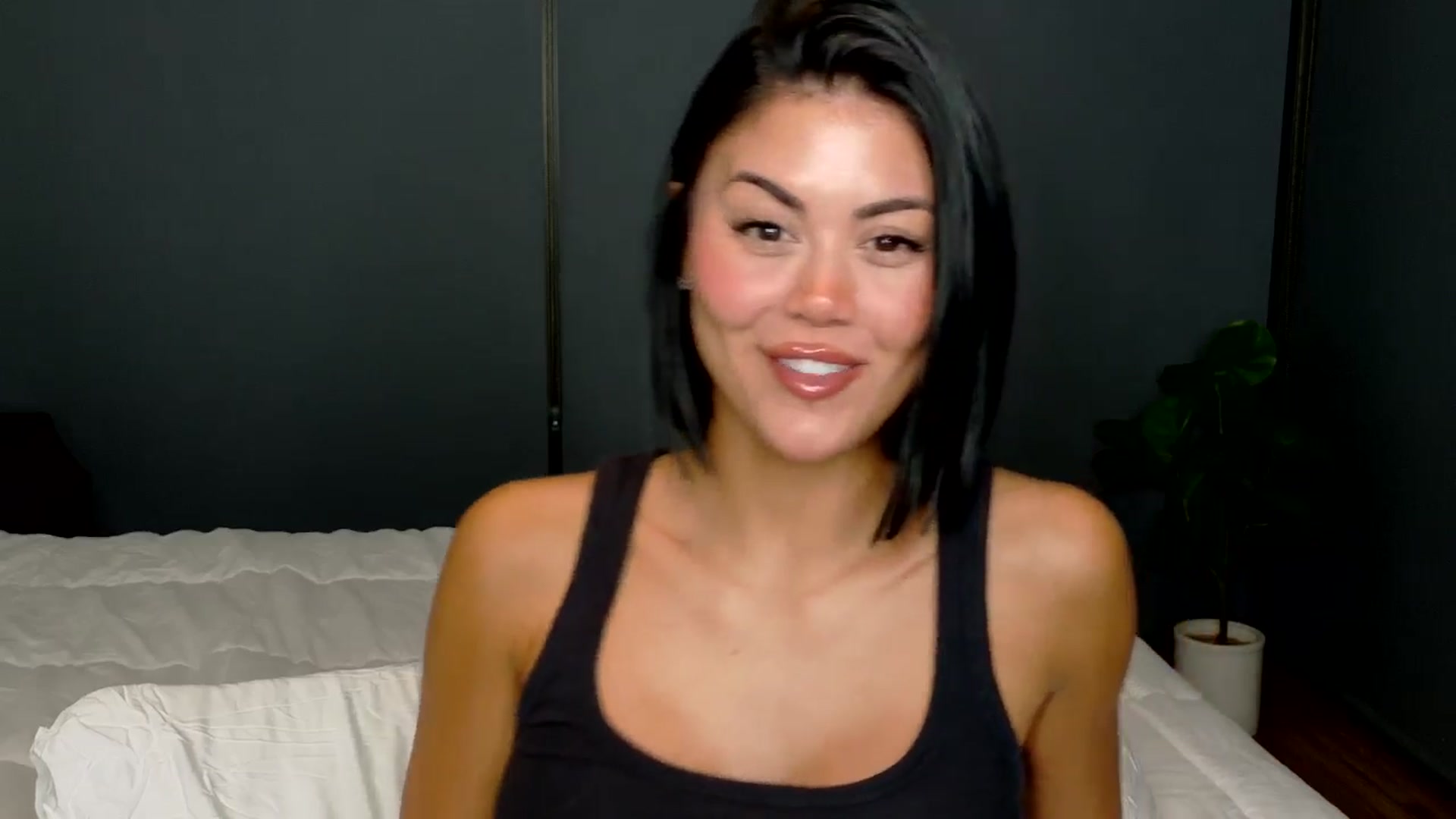 Gallery image thumbnail from alexzamora's myfreecams stream on, 01/02/2026, 06:10 image 11 of 20