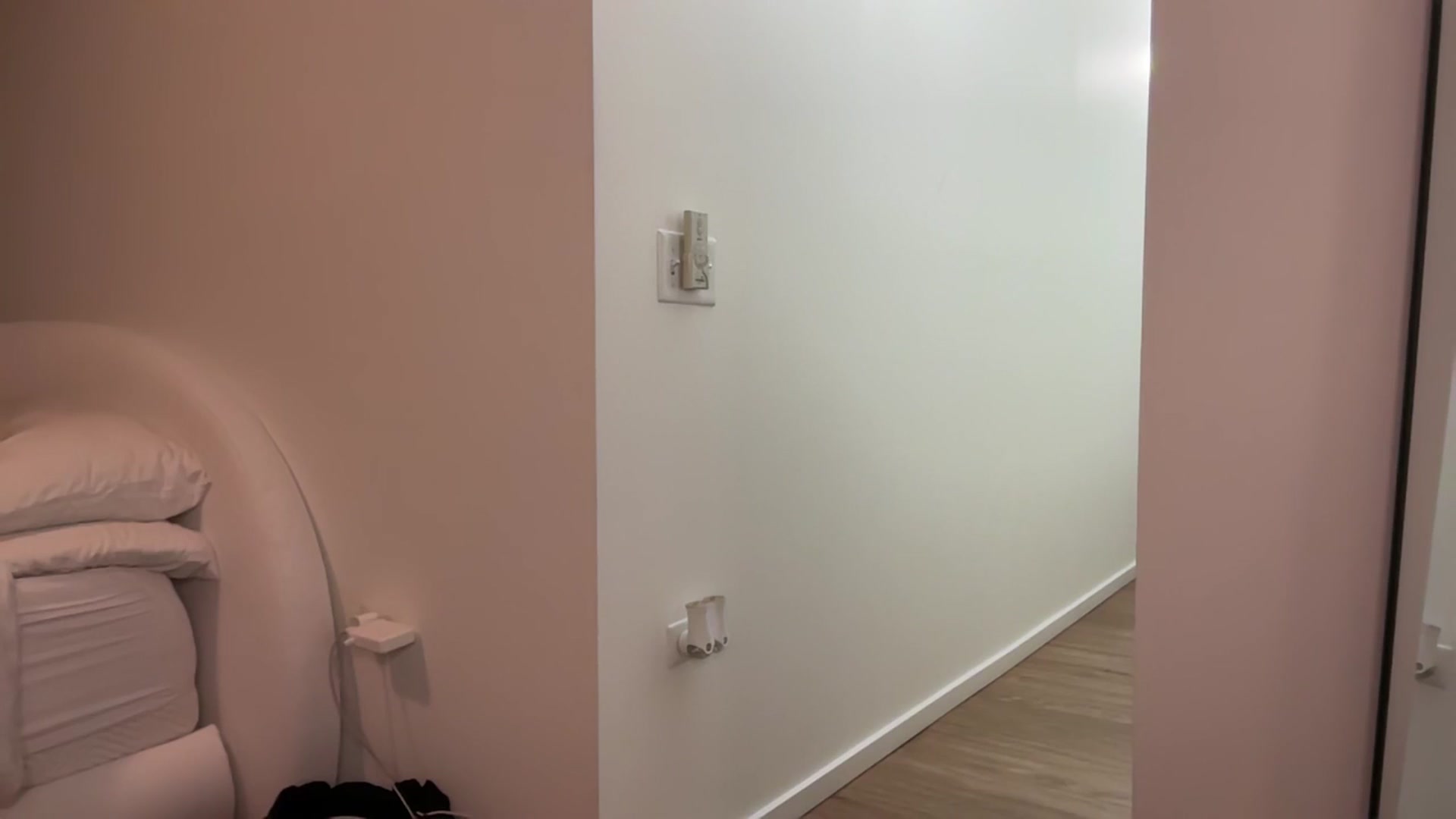 Gallery image thumbnail from alexzamora's myfreecams stream on, 04/15/2026, 04:44 image 9 of 20