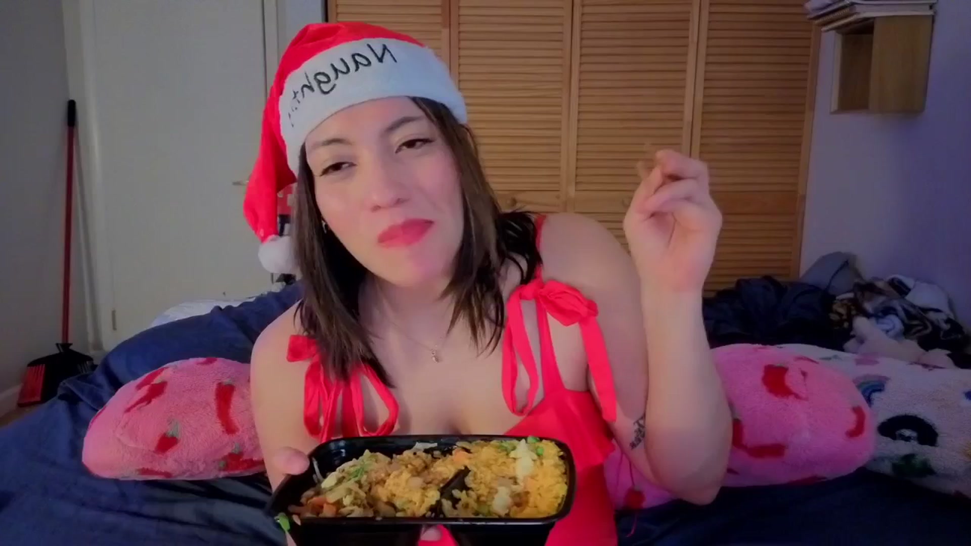 Gallery image thumbnail from ali696146's myfreecams stream on, 12/25/2025, 04:18 image 3 of 20