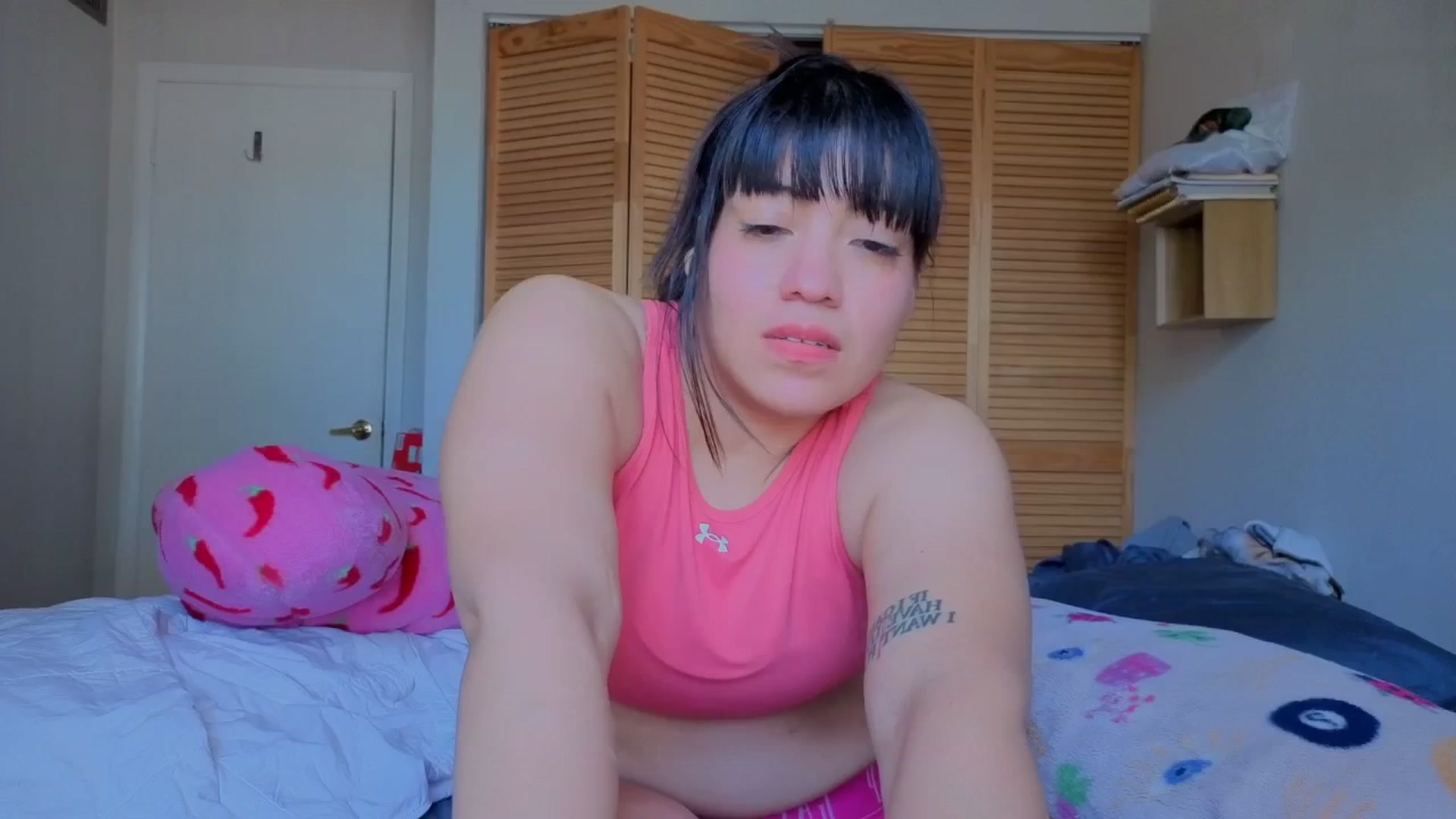 Gallery image thumbnail from ali696146's myfreecams stream on, 12/25/2025, 16:32 image 15 of 20