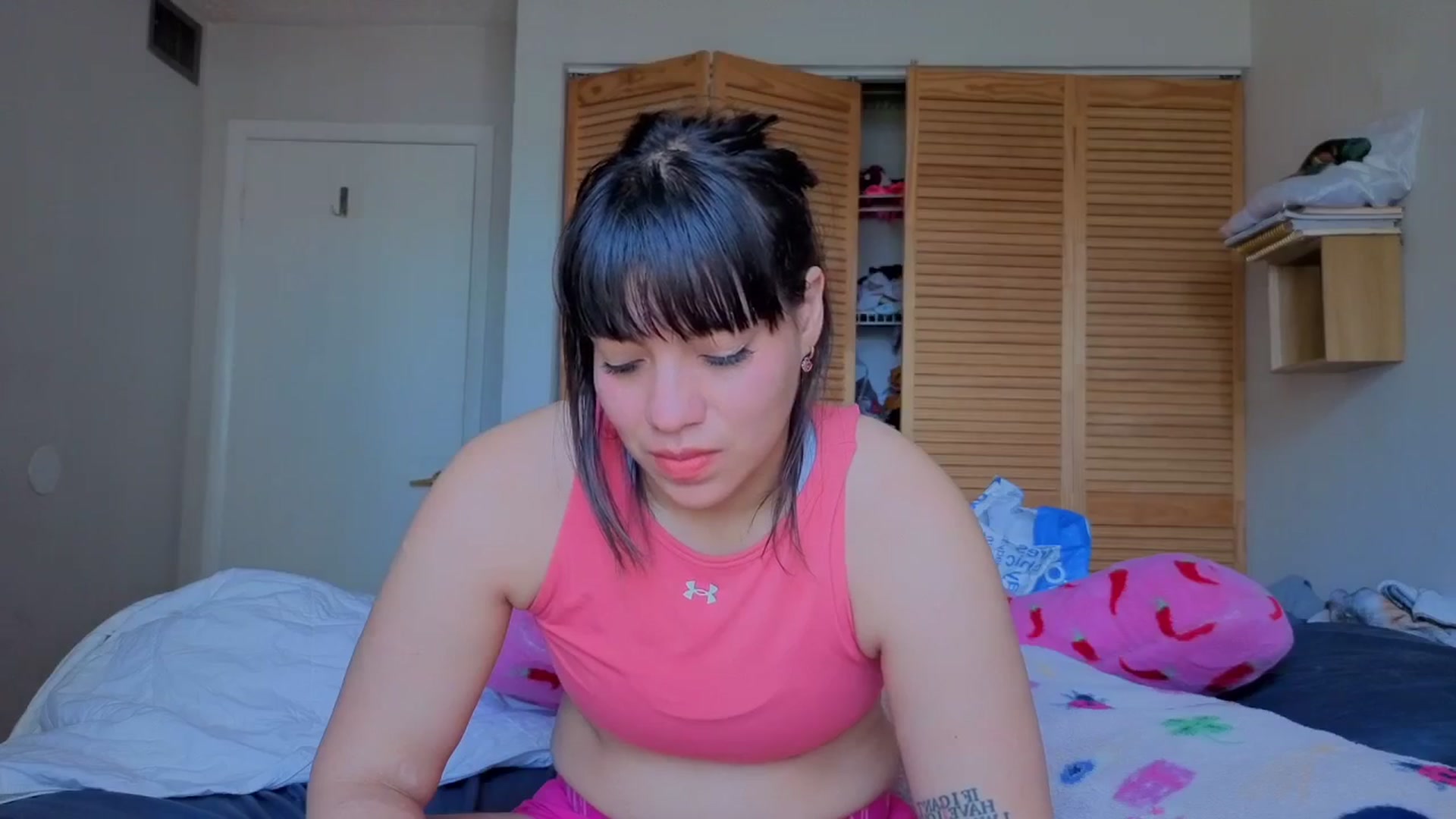 Gallery image thumbnail from ali696146's myfreecams stream on, 12/25/2025, 17:38 image 2 of 20