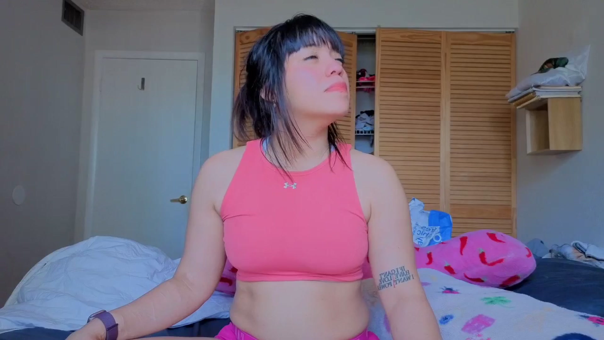 Gallery image thumbnail from ali696146's myfreecams stream on, 12/25/2025, 17:38 image 4 of 20