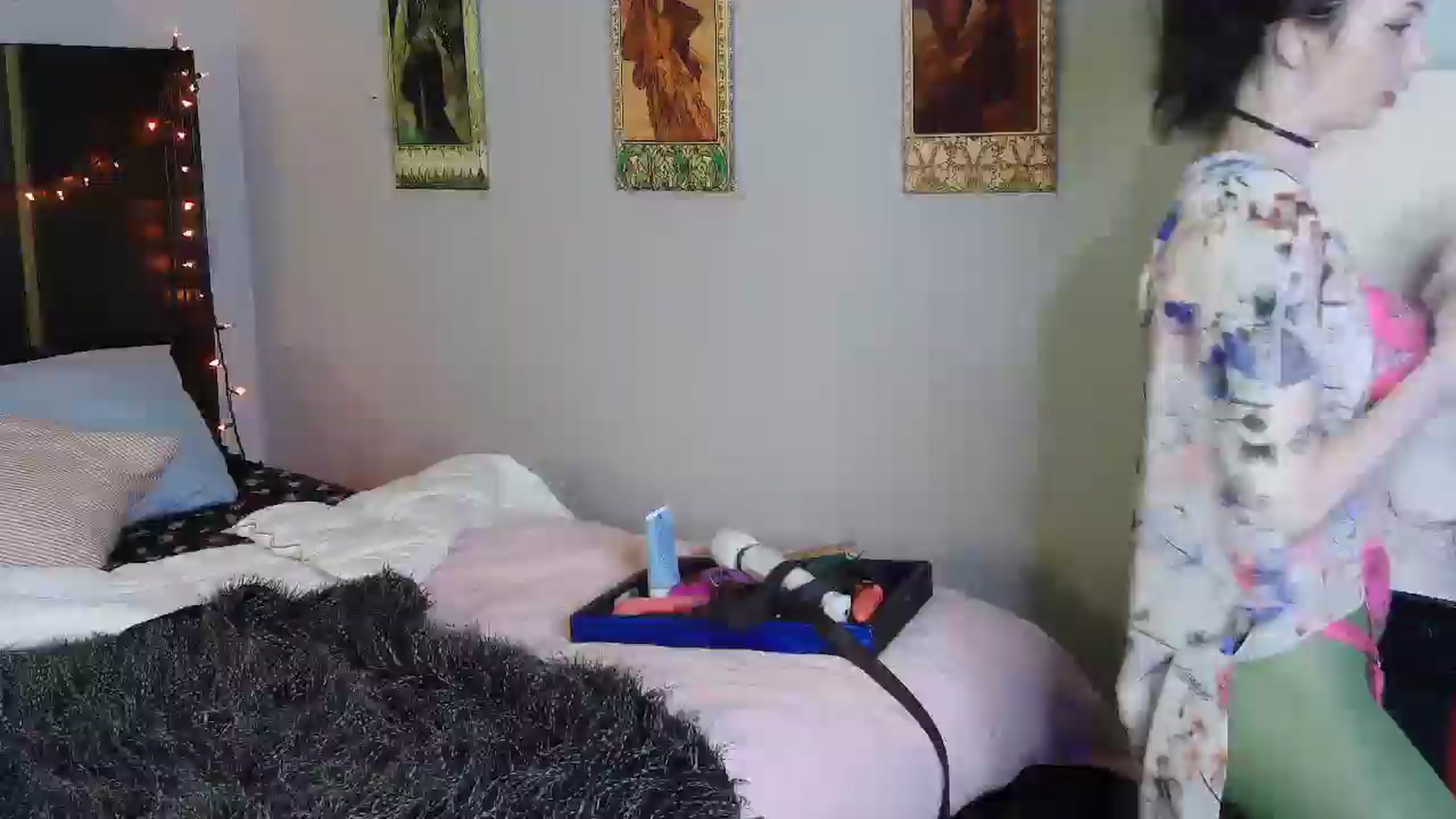 Gallery image thumbnail from alibotica's myfreecams stream on, 04/04/2025, 09:22 image 5 of 20