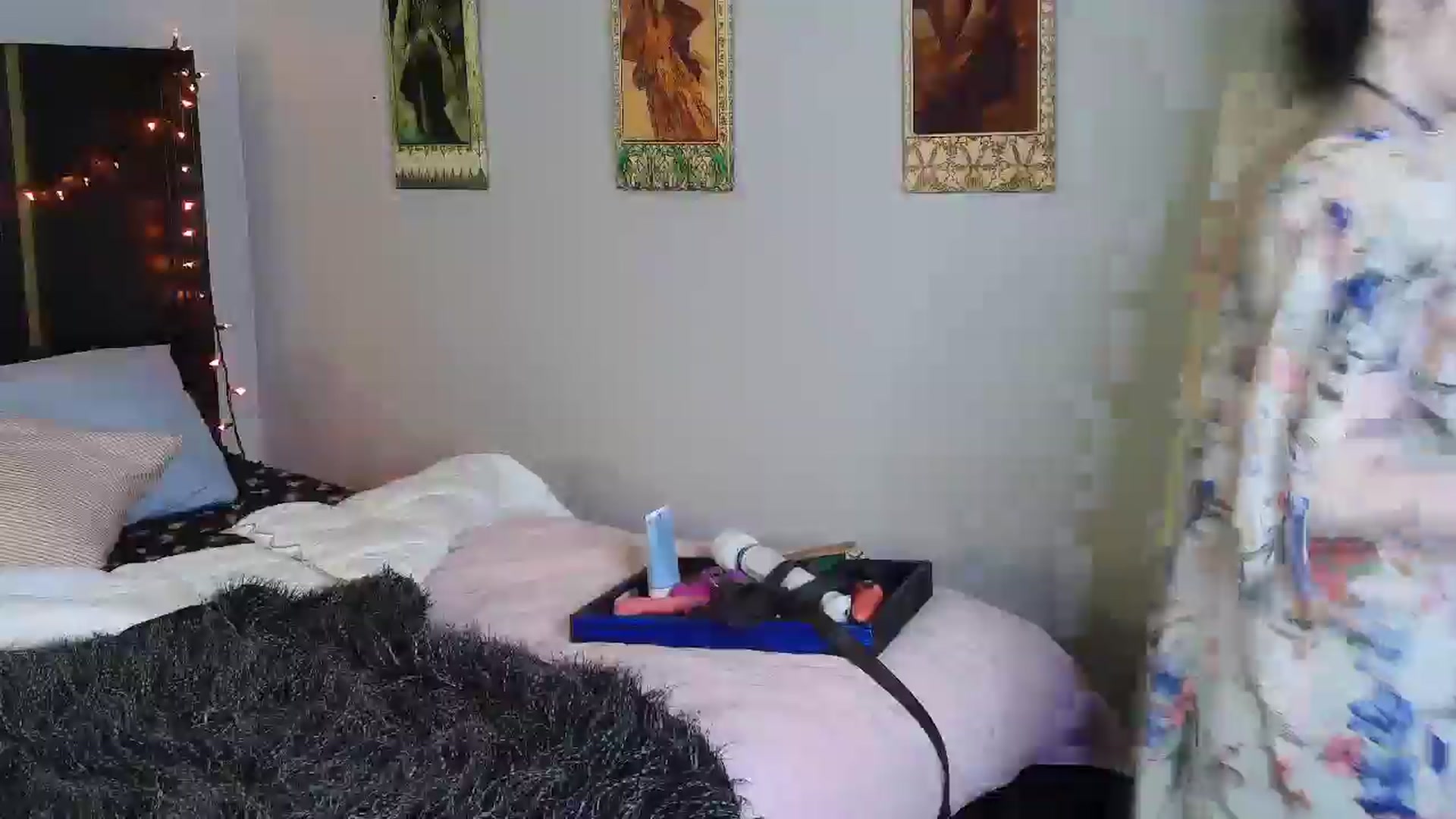 Gallery image thumbnail from alibotica's myfreecams stream on, 04/04/2025, 09:22 image 6 of 20