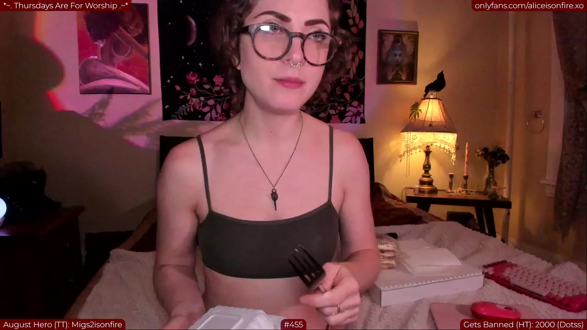Gallery image thumbnail from aliceGPT's myfreecams stream on, 08/19/2023, 05:41 image 12 of 20