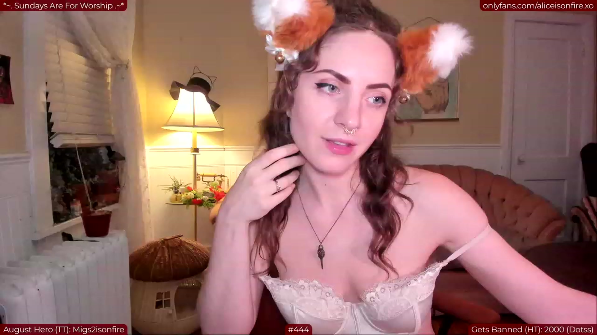 Gallery image thumbnail from aliceGPT's myfreecams stream on, 08/21/2023, 06:34 image 16 of 20