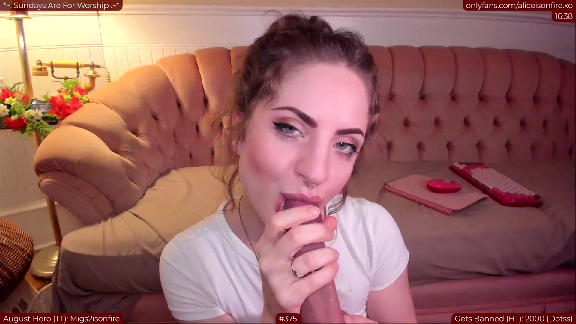 Gallery image thumbnail from aliceGPT's myfreecams stream on, 08/21/2023, 08:41 image 8 of 20