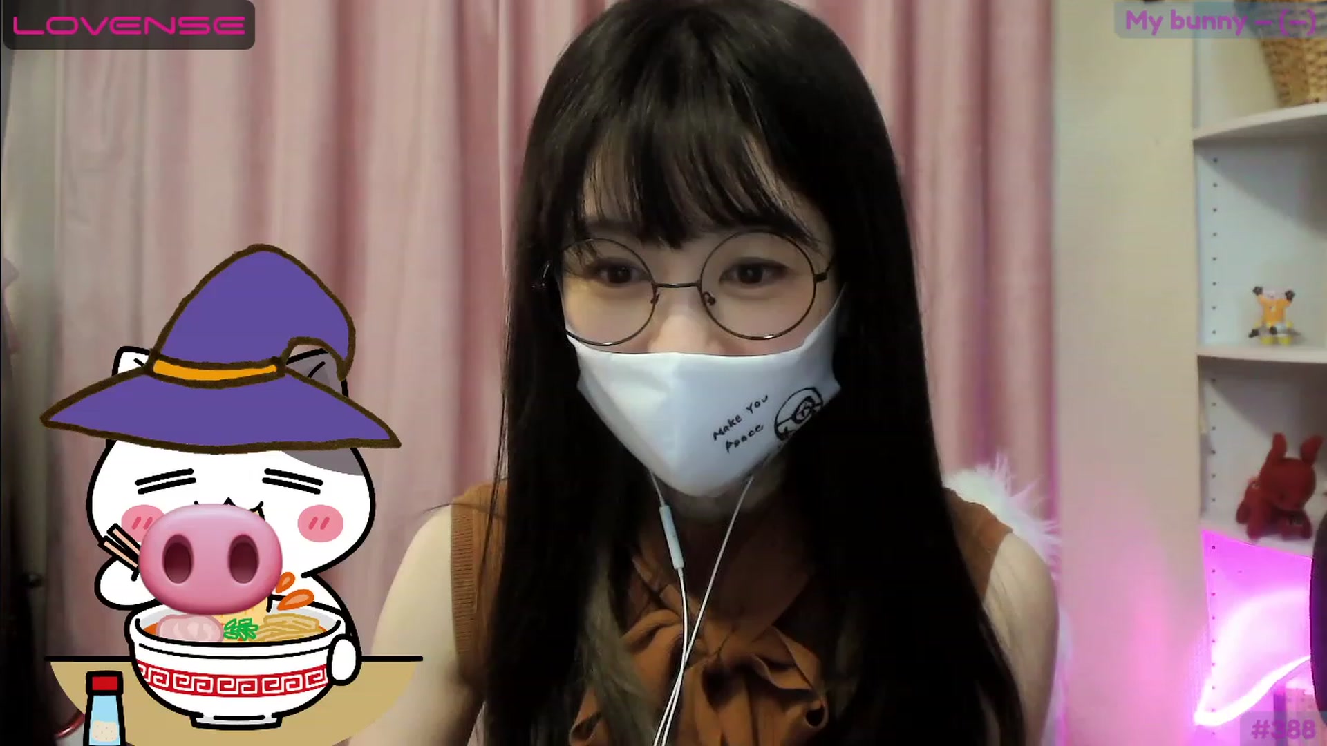 Gallery image thumbnail from alice______'s myfreecams stream on, 06/04/2023, 04:41 image 15 of 20