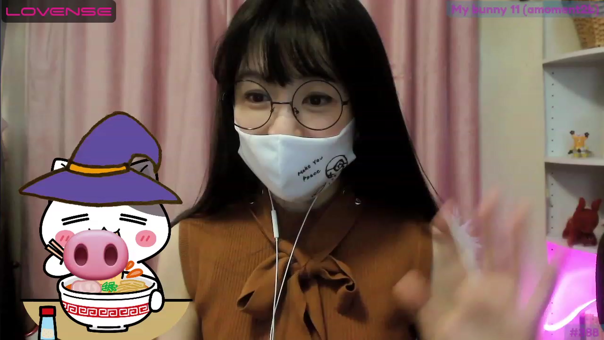 Gallery image thumbnail from alice______'s myfreecams stream on, 06/04/2023, 04:41 image 17 of 20