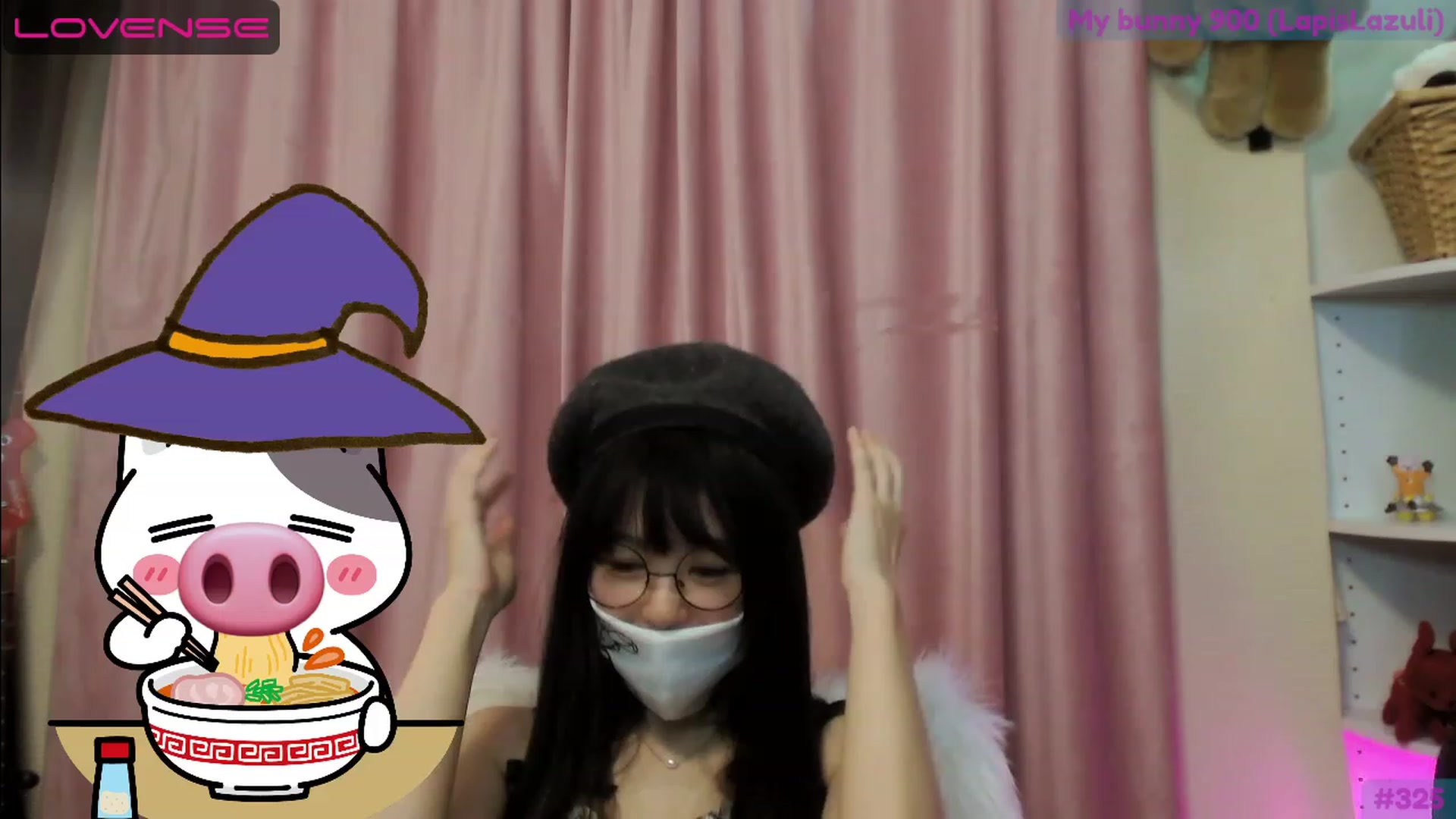 Gallery image thumbnail from alice______'s myfreecams stream on, 06/04/2023, 06:31 image 12 of 20