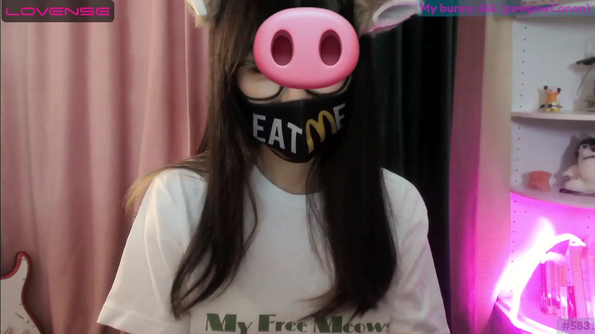 Gallery image thumbnail from alice______'s myfreecams stream on, 06/11/2023, 05:44 image 6 of 20