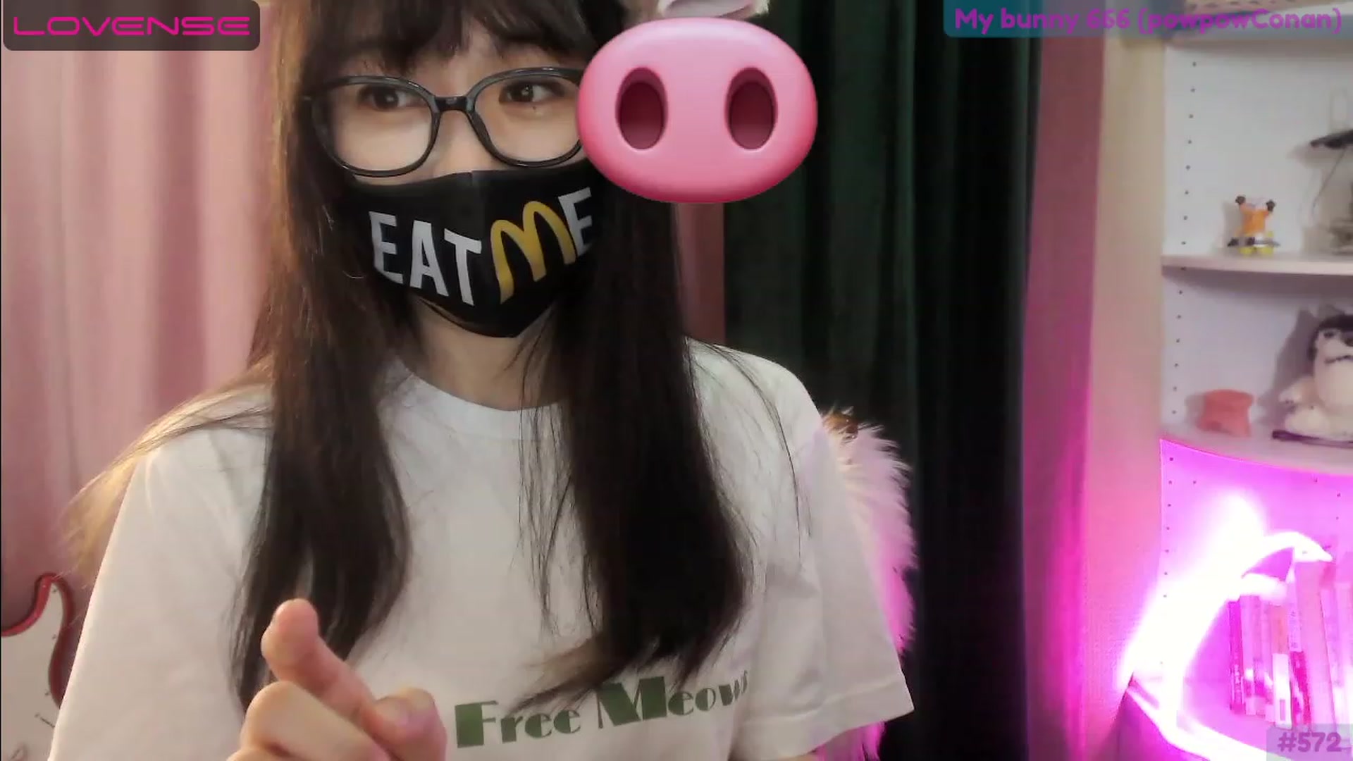 Gallery image thumbnail from alice______'s myfreecams stream on, 06/11/2023, 05:44 image 12 of 20