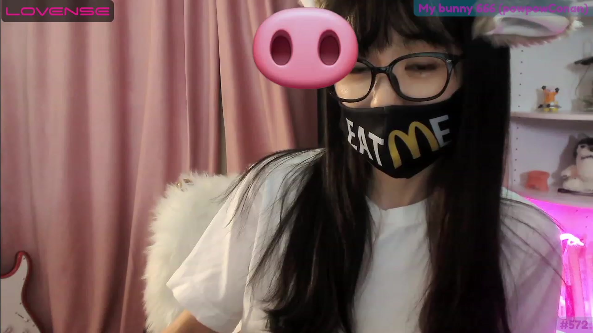 Gallery image thumbnail from alice______'s myfreecams stream on, 06/11/2023, 05:44 image 13 of 20