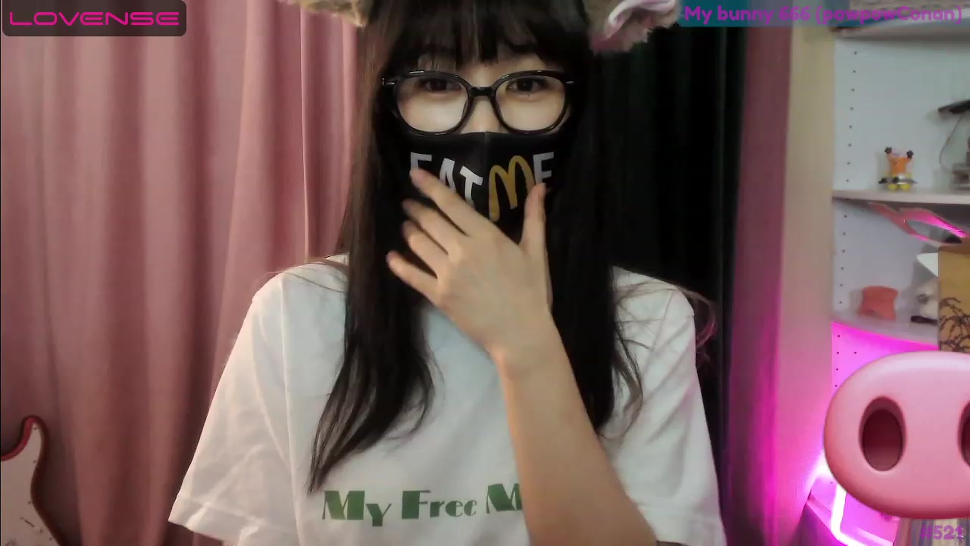 Gallery image thumbnail from alice______'s myfreecams stream on, 06/11/2023, 06:42 image 1 of 20