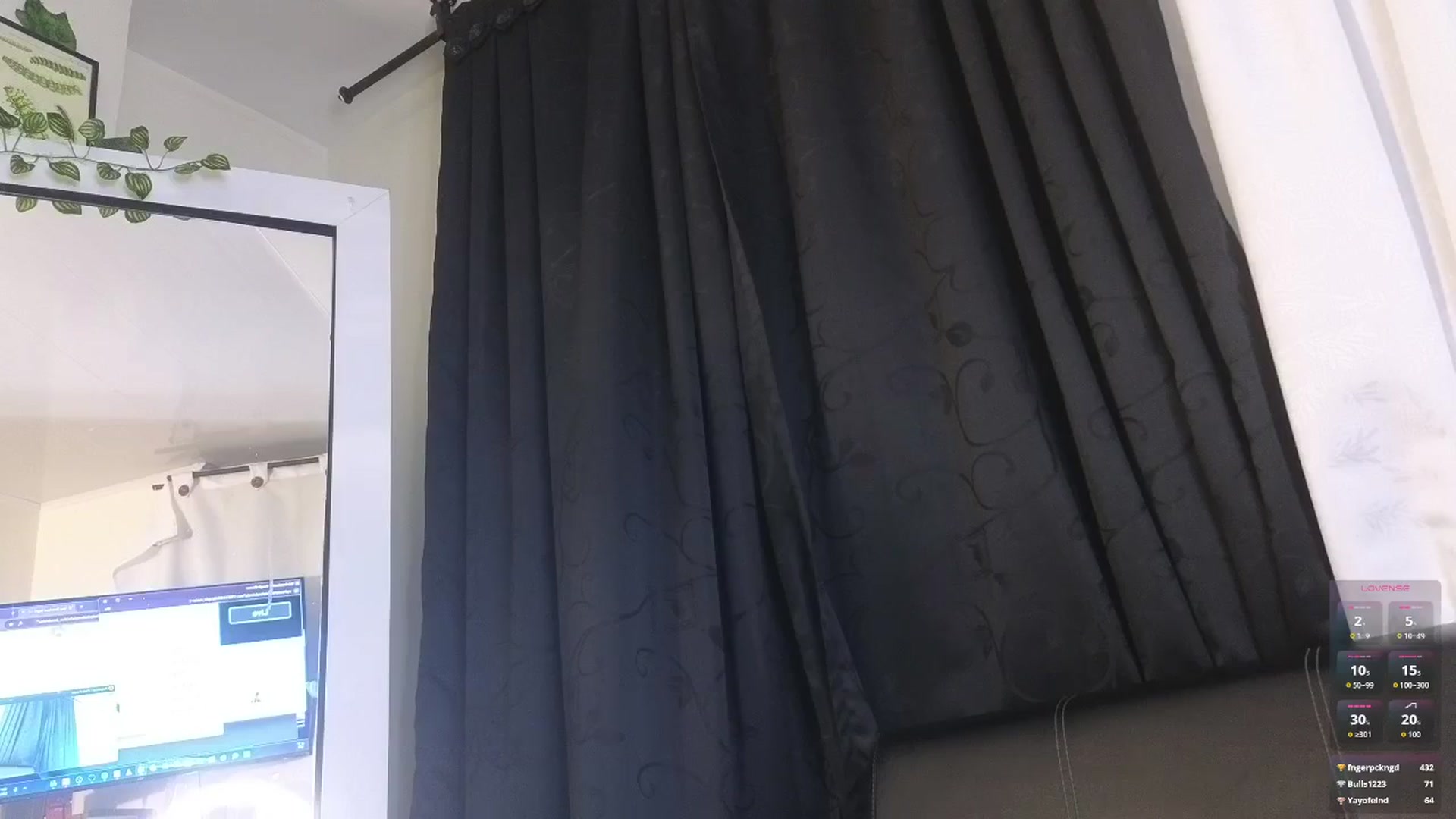 Gallery image thumbnail from alice_xxx_'s myfreecams stream on, 12/24/2025, 03:38 image 15 of 20