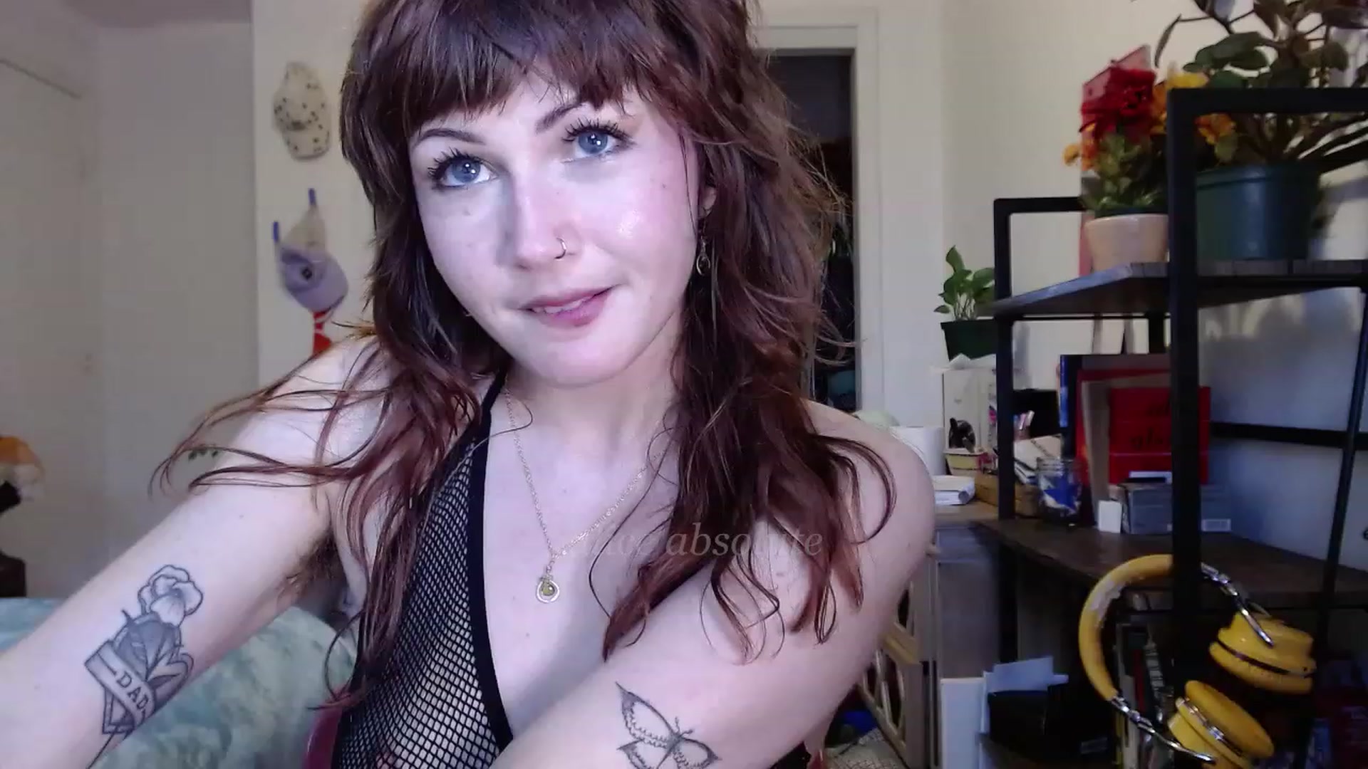 Gallery image thumbnail from aliceabs0lute's myfreecams stream on, 12/28/2022, 23:47 image 5 of 20