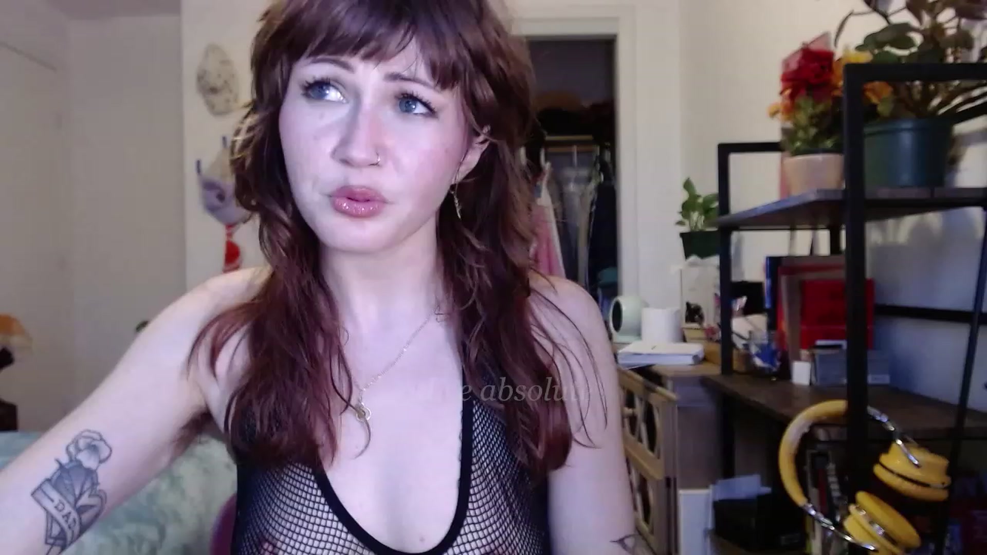 Gallery image thumbnail from aliceabs0lute's myfreecams stream on, 12/28/2022, 23:47 image 14 of 20