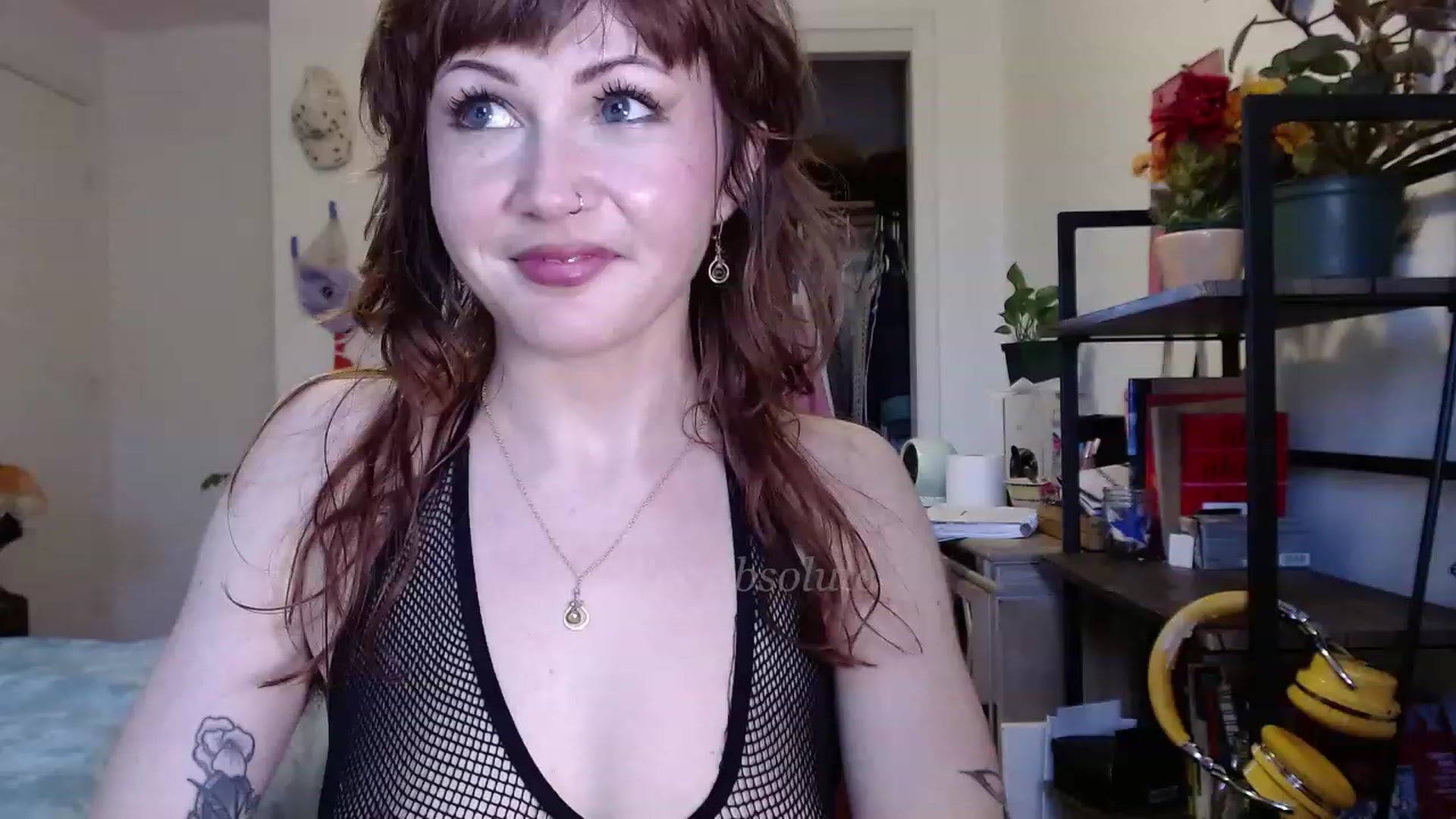 Gallery image thumbnail from aliceabs0lute's myfreecams stream on, 12/28/2022, 23:47 image 2 of 20