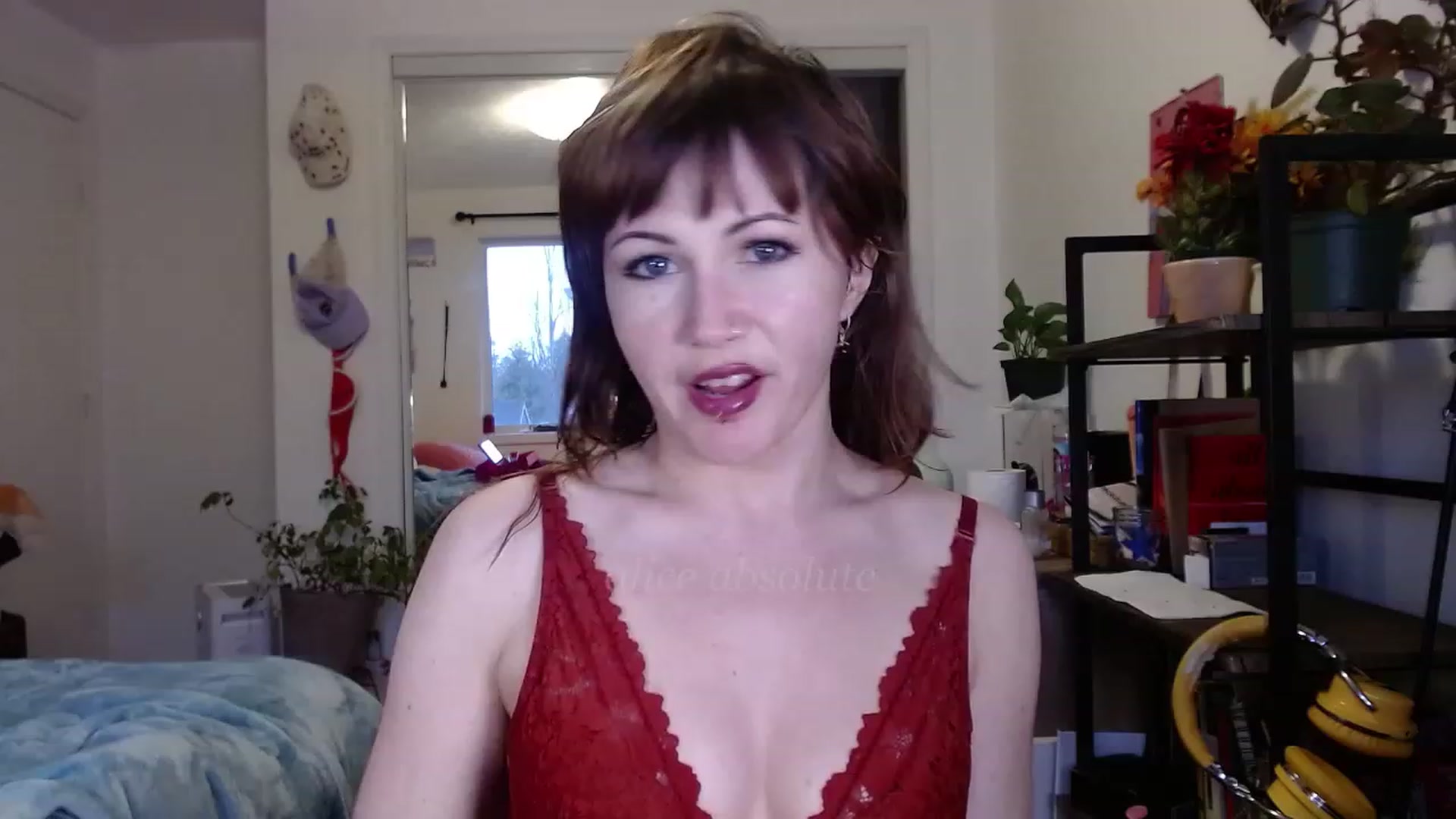 Gallery image thumbnail from aliceabs0lute's myfreecams stream on, 12/30/2022, 24:04 image 1 of 20