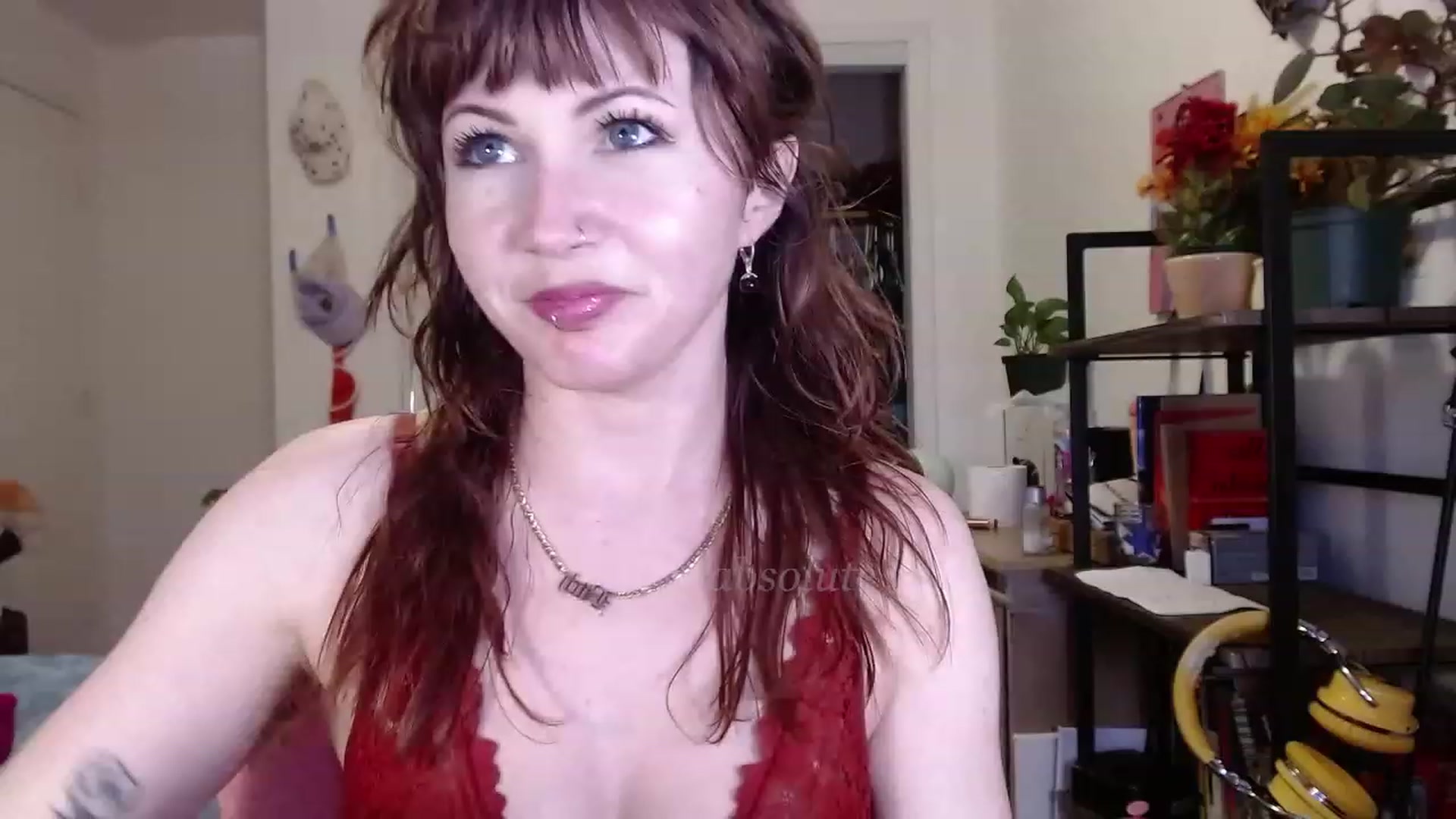 Gallery image thumbnail from aliceabs0lute's myfreecams stream on, 12/30/2022, 24:04 image 18 of 20