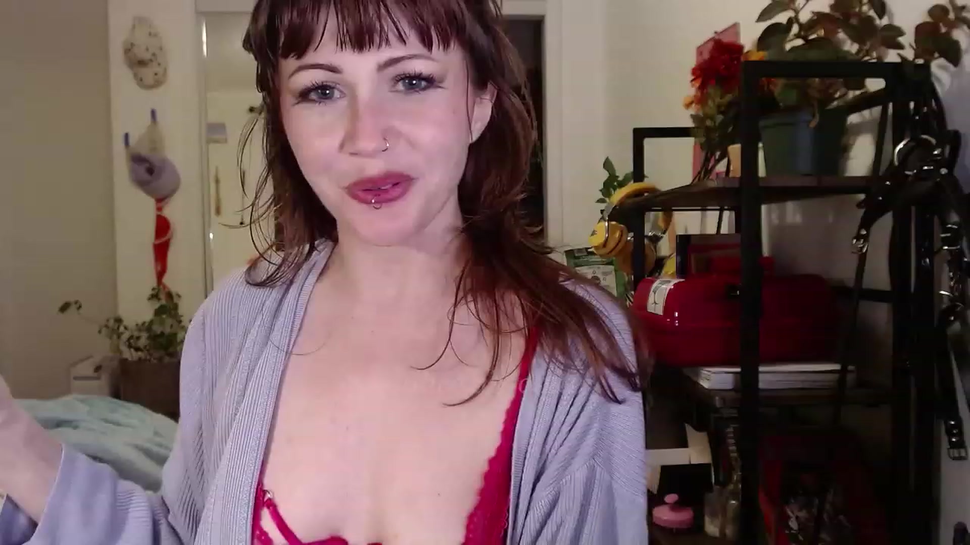 Gallery image thumbnail from aliceabs0lute's myfreecams stream on, 01/01/2023, 04:15 image 14 of 20