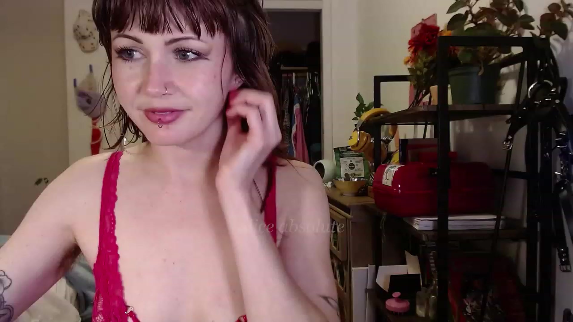 Gallery image thumbnail from aliceabs0lute's myfreecams stream on, 01/01/2023, 04:15 image 18 of 20