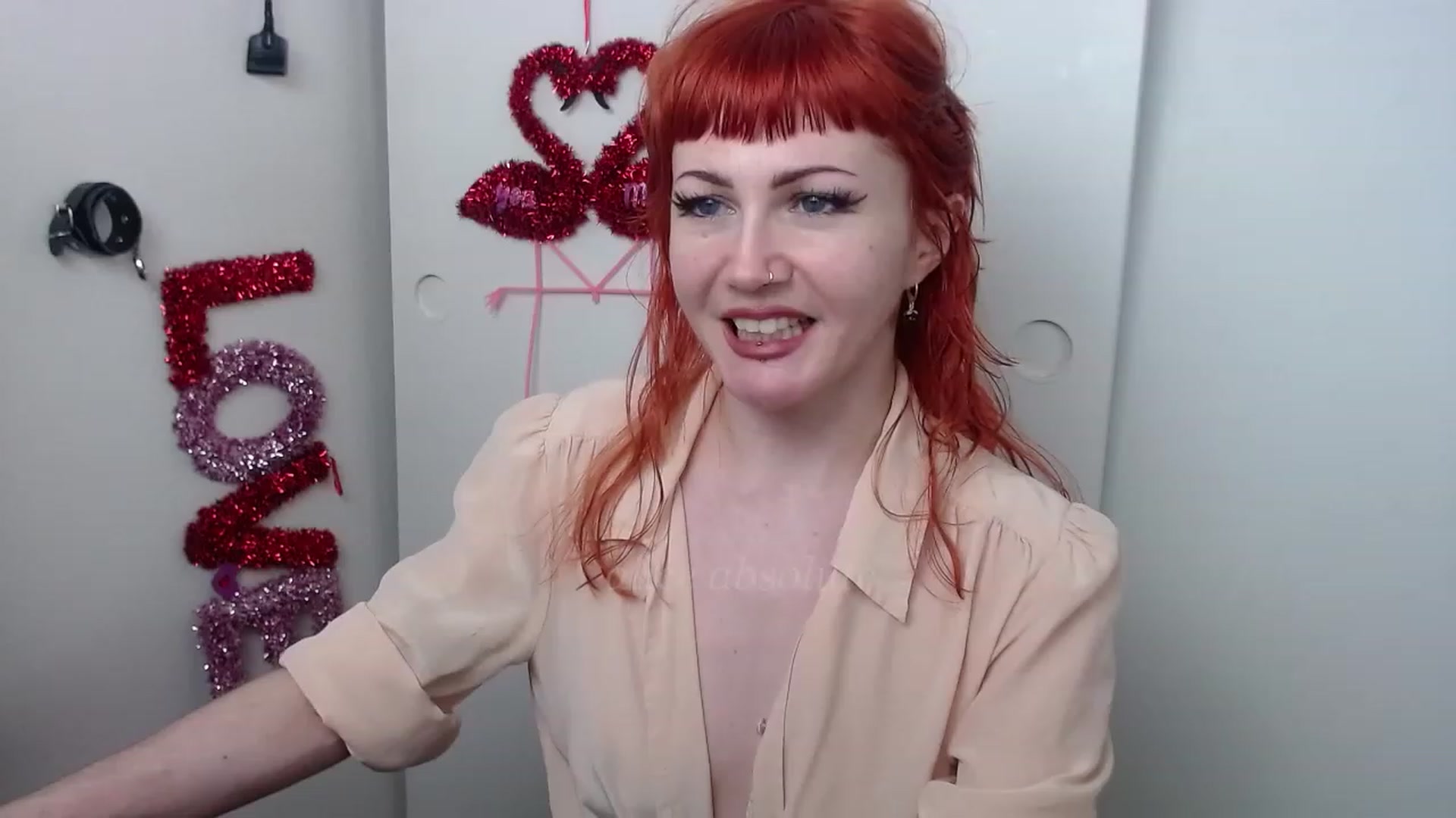 Gallery image thumbnail from aliceabs0lute's myfreecams stream on, 02/01/2023, 22:38 image 14 of 20