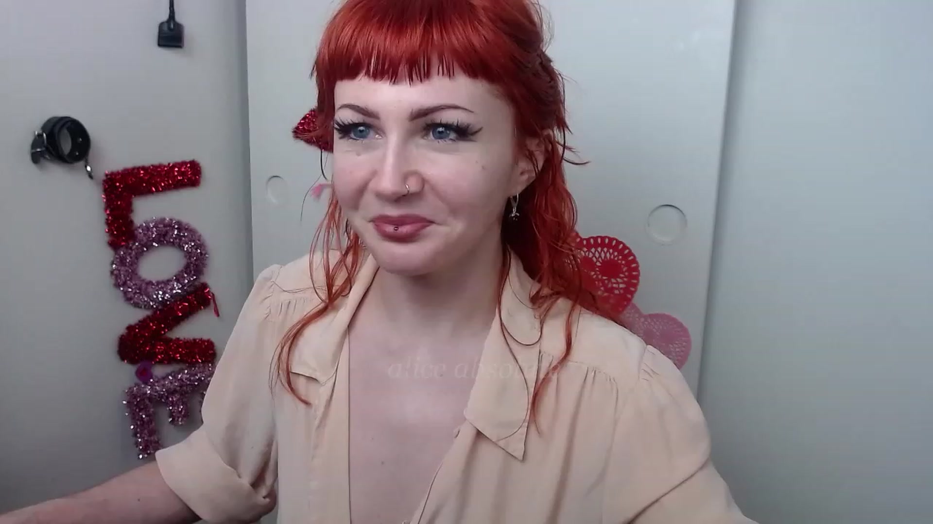 Gallery image thumbnail from aliceabs0lute's myfreecams stream on, 02/01/2023, 22:38 image 11 of 20