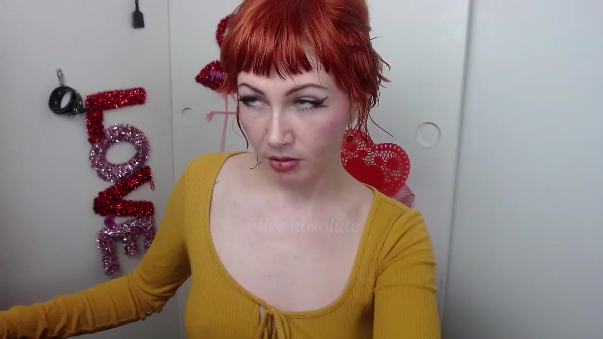 Gallery image thumbnail from aliceabs0lute's myfreecams stream on, 02/05/2023, 23:50 image 4 of 20
