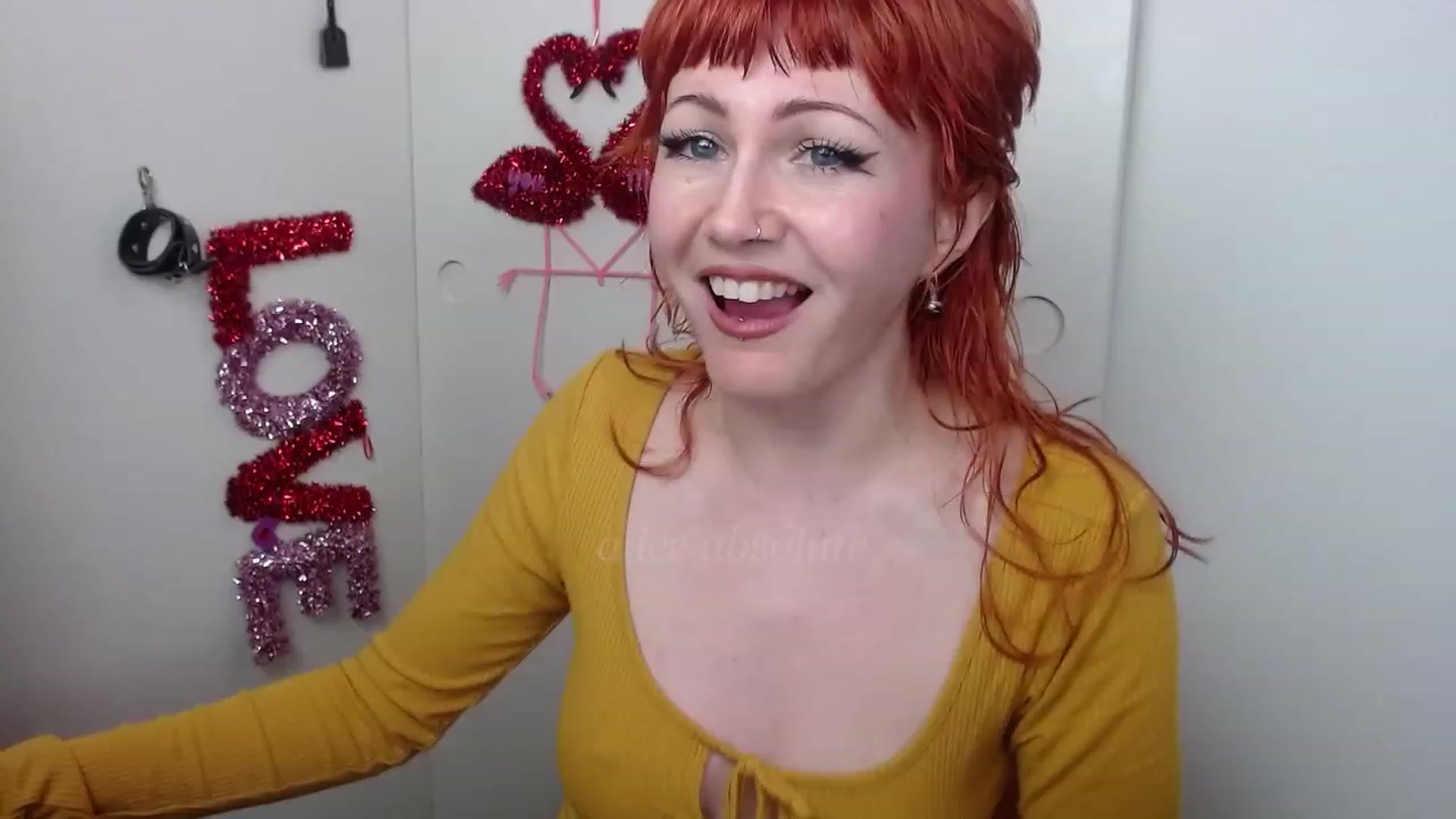 Gallery image thumbnail from aliceabs0lute's myfreecams stream on, 02/05/2023, 23:50 image 17 of 20