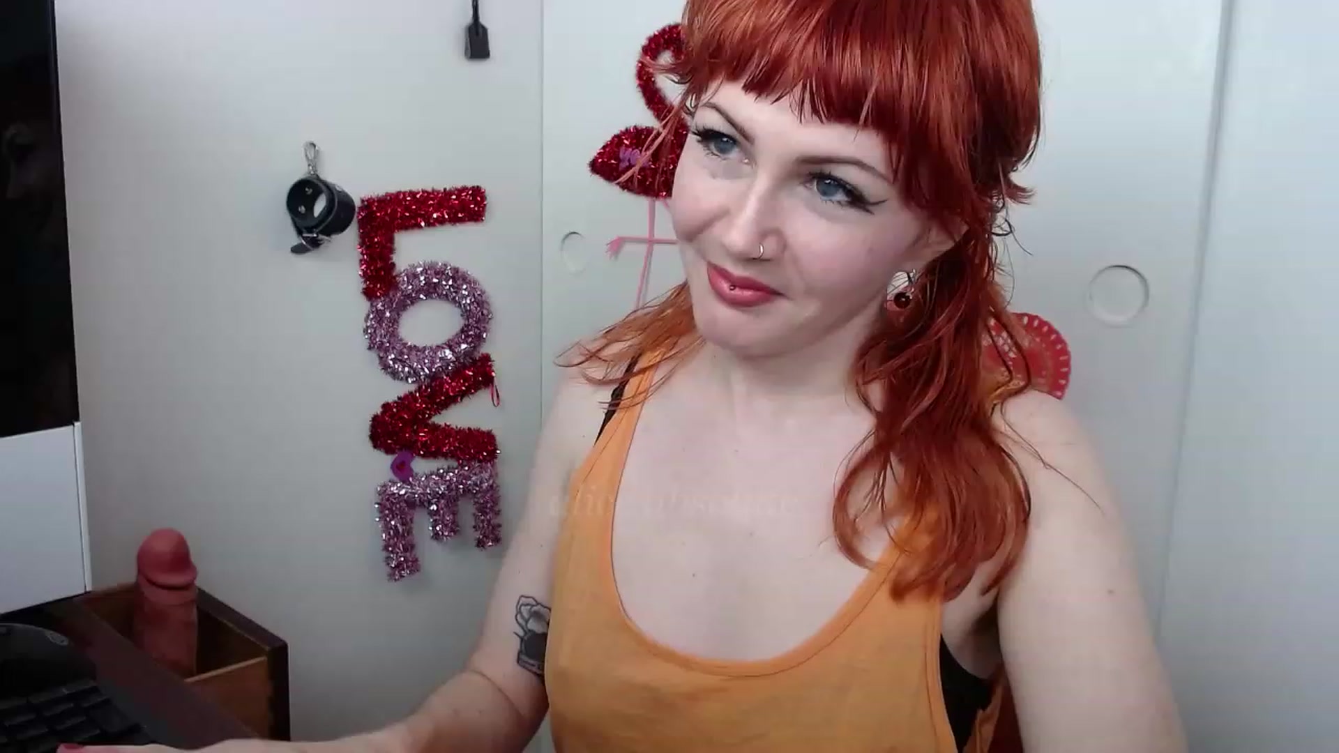 Gallery image thumbnail from aliceabs0lute's myfreecams stream on, 02/06/2023, 22:31 image 3 of 20