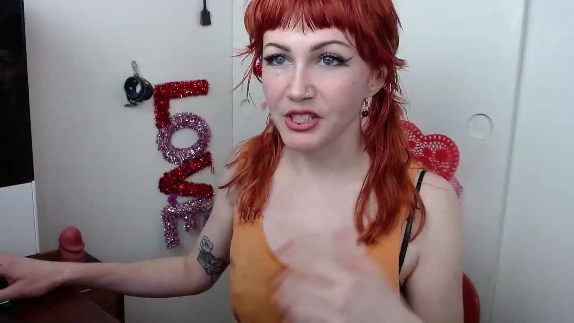 Gallery image thumbnail from aliceabs0lute's myfreecams stream on, 02/06/2023, 22:31 image 5 of 20