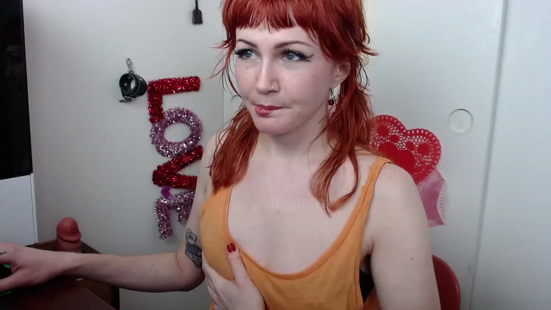 Gallery image thumbnail from aliceabs0lute's myfreecams stream on, 02/06/2023, 22:31 image 18 of 20
