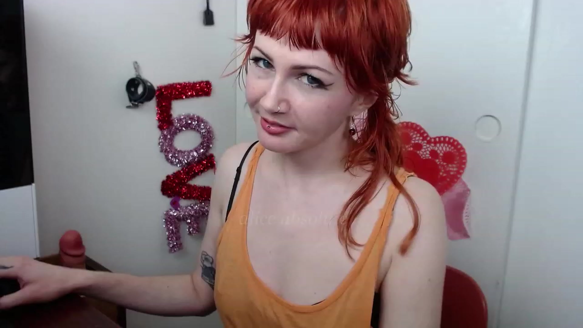 Gallery image thumbnail from aliceabs0lute's myfreecams stream on, 02/06/2023, 22:31 image 15 of 20