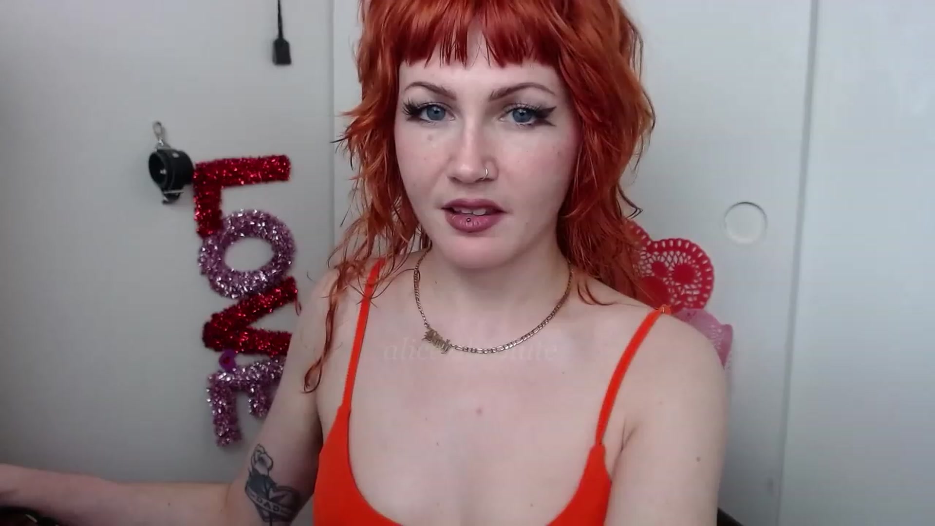 Gallery image thumbnail from aliceabs0lute's myfreecams stream on, 02/10/2023, 22:54 image 16 of 20