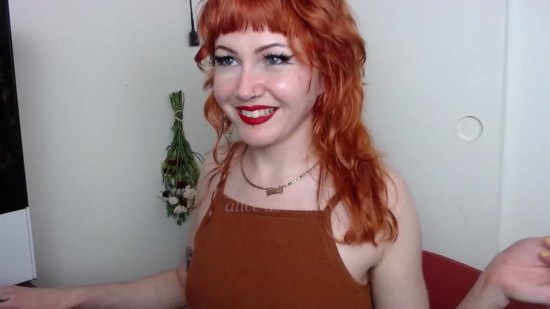 Gallery image thumbnail from aliceabs0lute's myfreecams stream on, 02/20/2023, 23:38 image 17 of 20